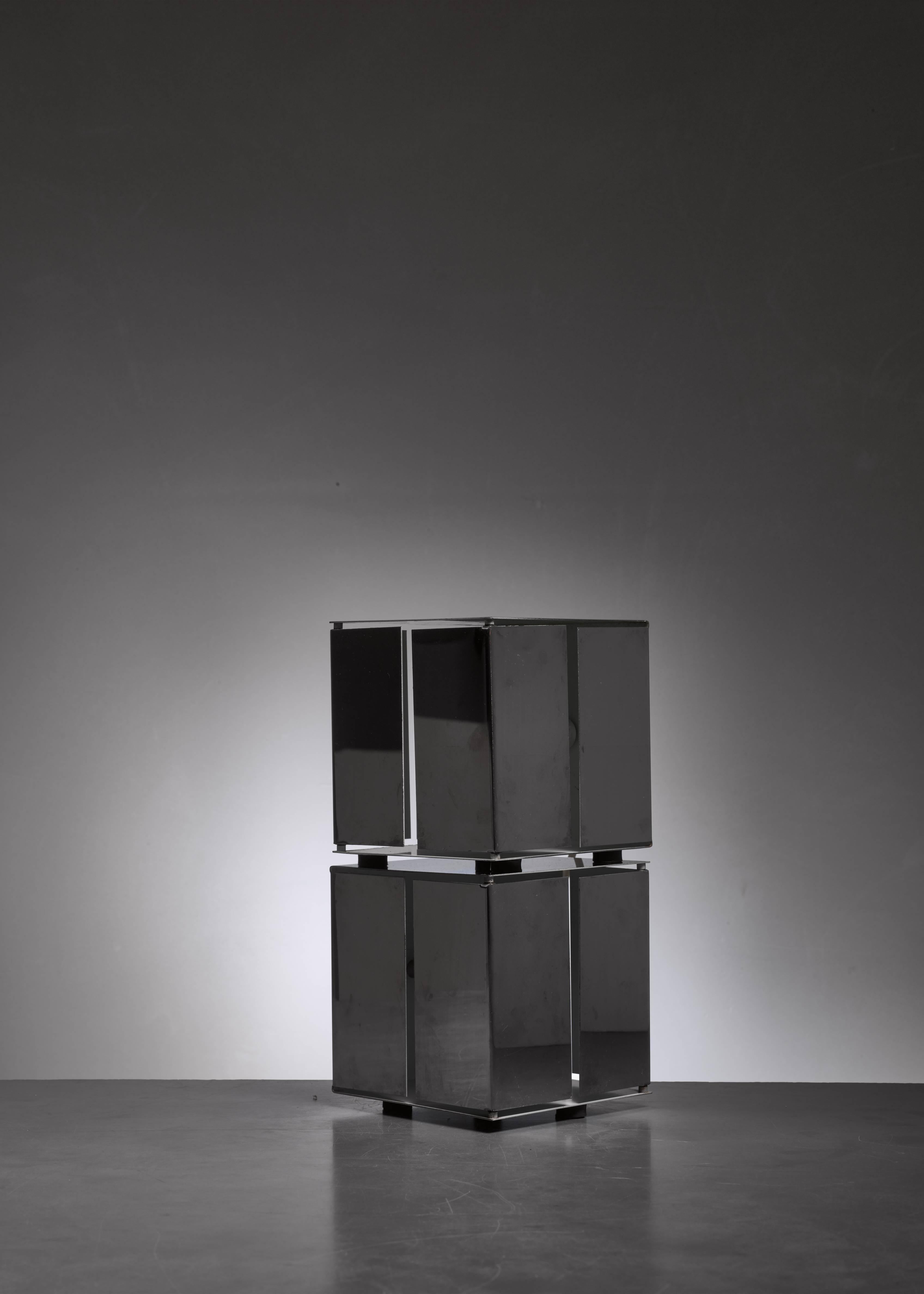 Pair of Minimal Pivoting Table Lamps by Paolo Tilche. Sirrah, Italy, 1970s For Sale 1