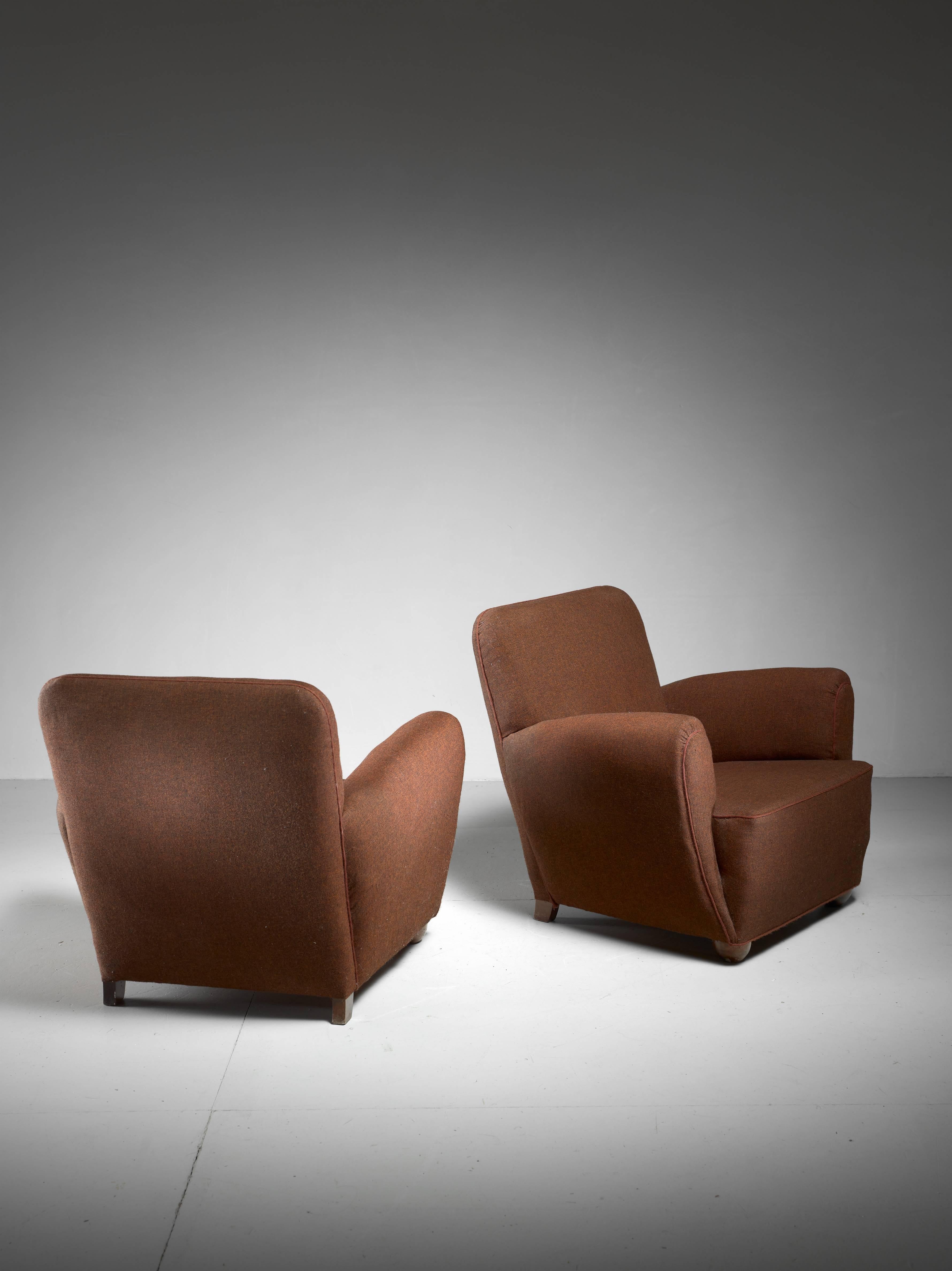 Scandinavian Modern Pair of Danish Lounge Chairs with Brown Upholstery, 1940s