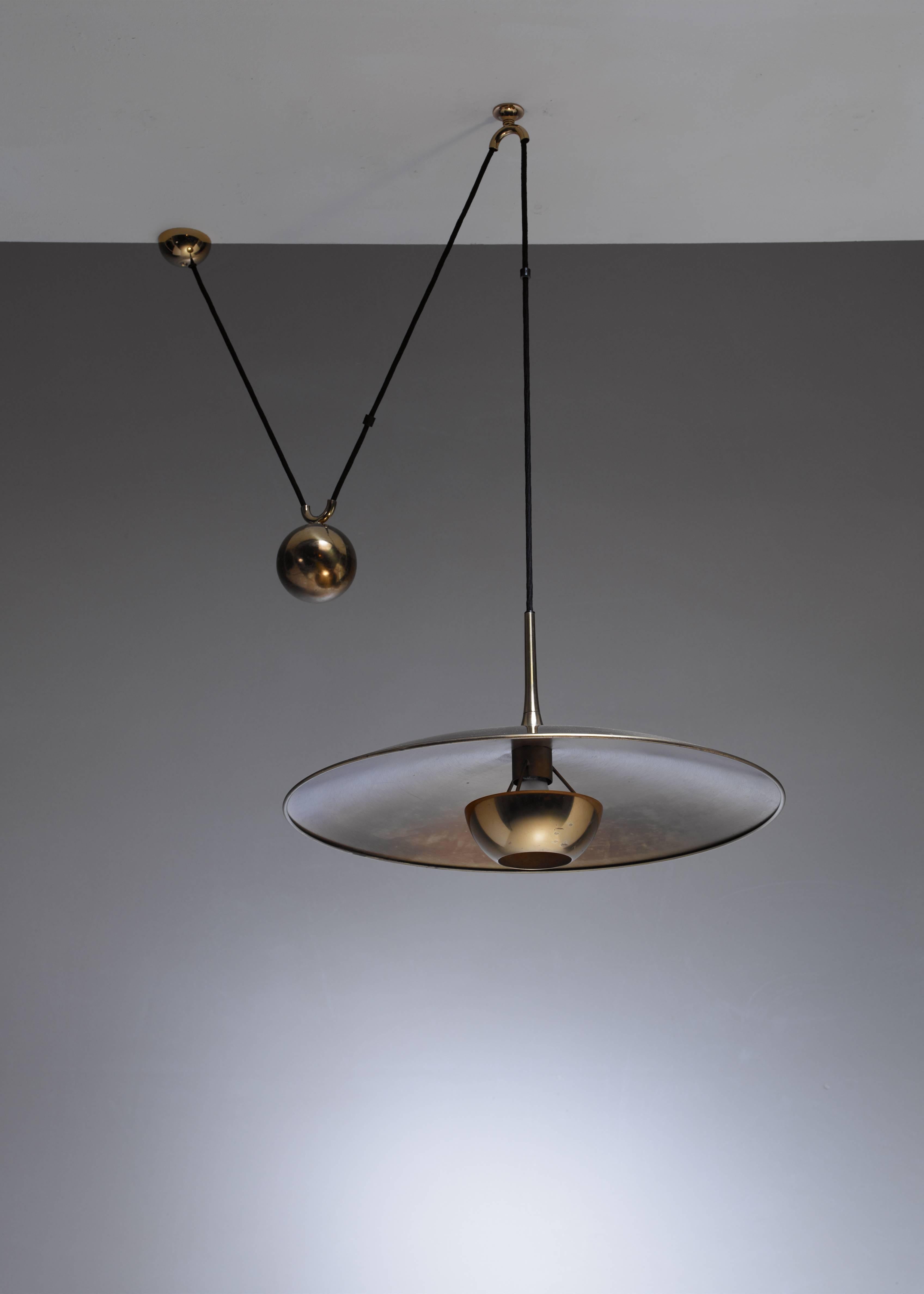 Mid-Century Modern Florian Schulz Brass Onos Pendant with Counterweight, Germany, 1970s