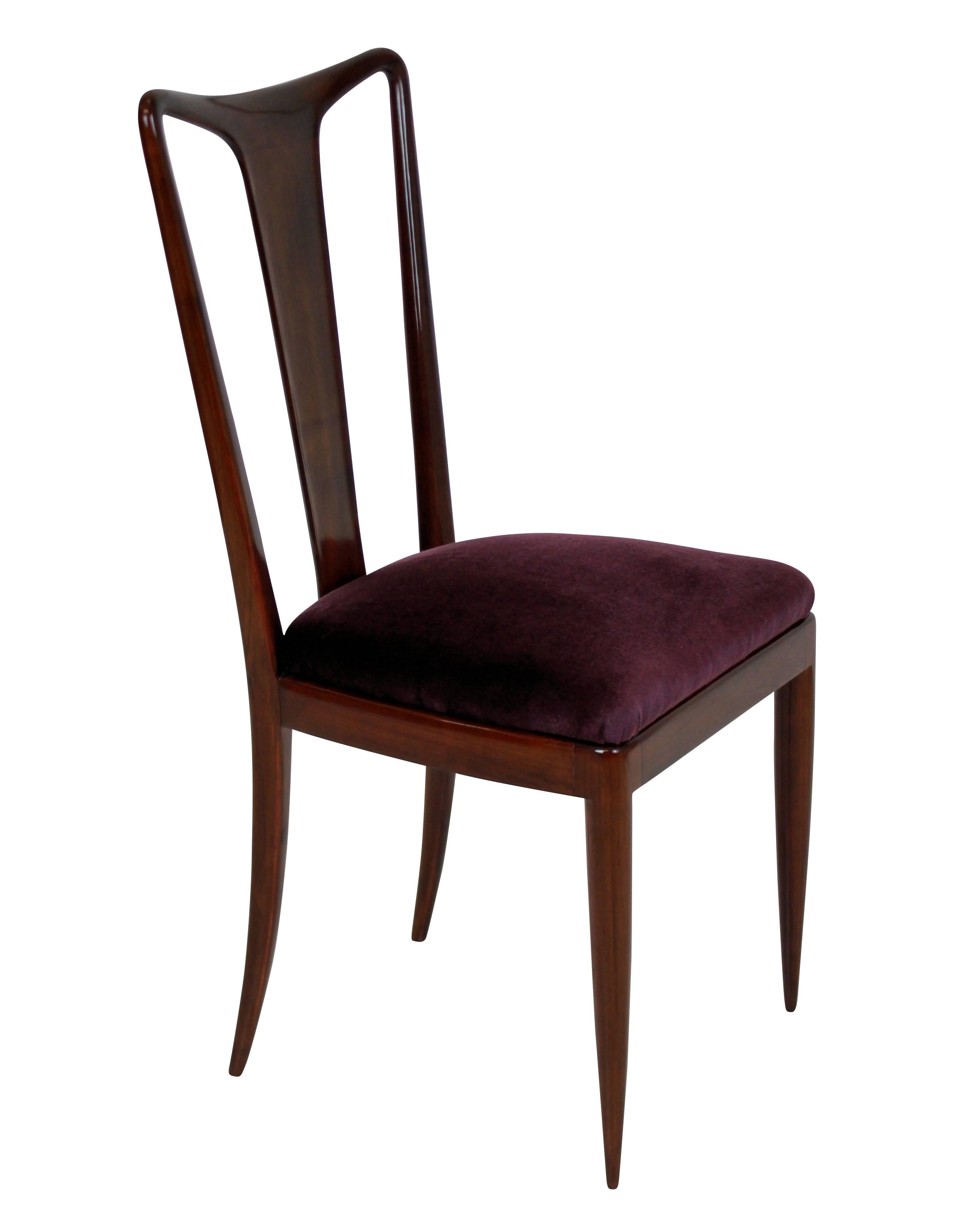 A set of six dining chairs of superb quality in the style of Ulrich. In beautifully sculpted and polished mahogany with Aubergine mohair velvet seats.


Measure: 49 cm high (seats).
 