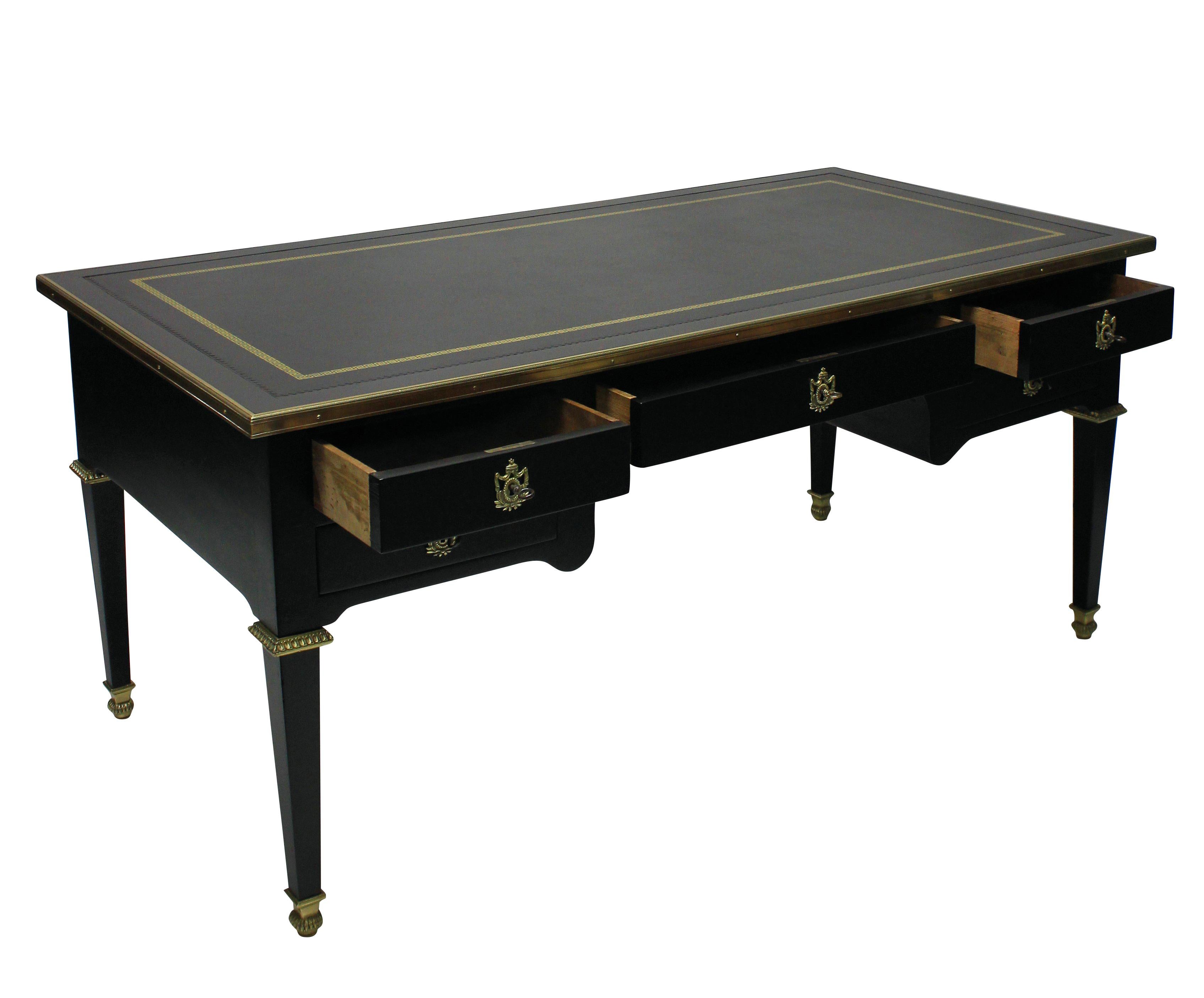 Fine Louis XVI Style Desk In Excellent Condition In London, GB
