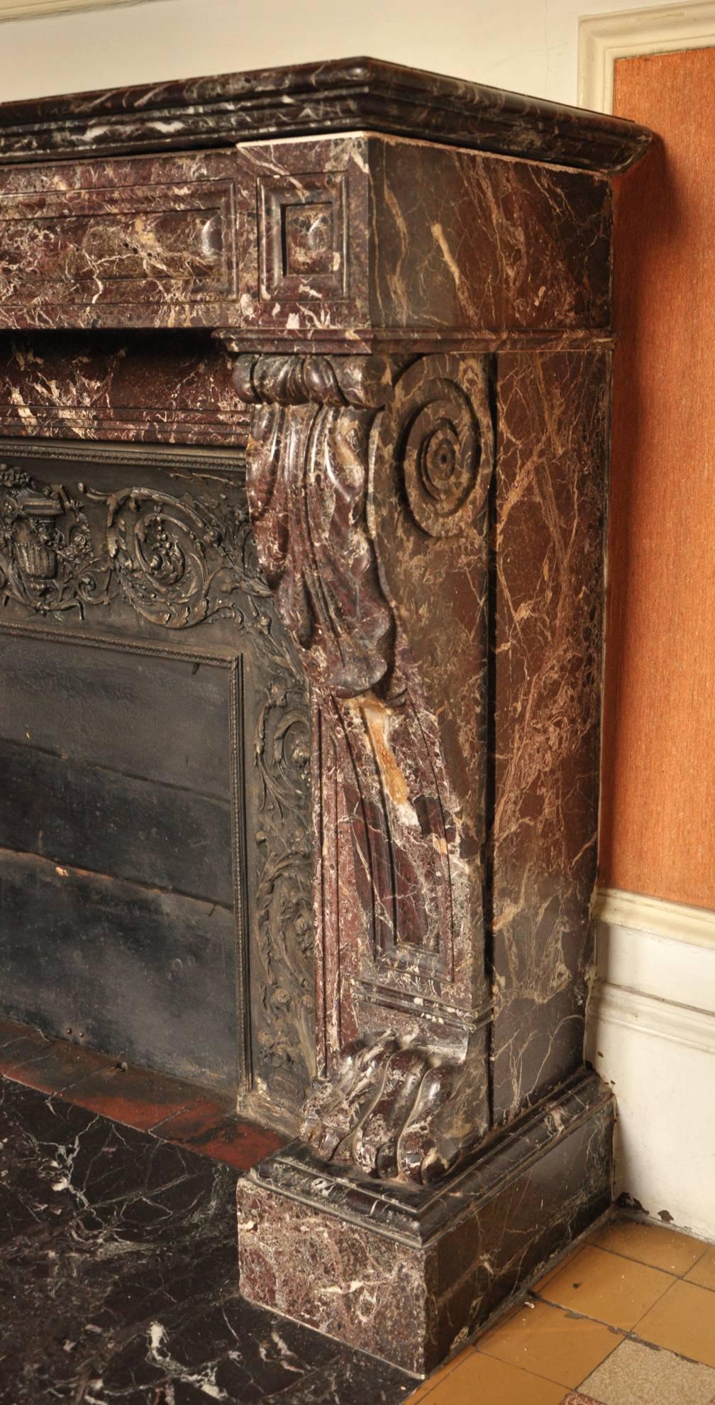 Antique Napoleon III Style Fireplace in Levanto Red Marble In Good Condition In Saint Ouen, FR