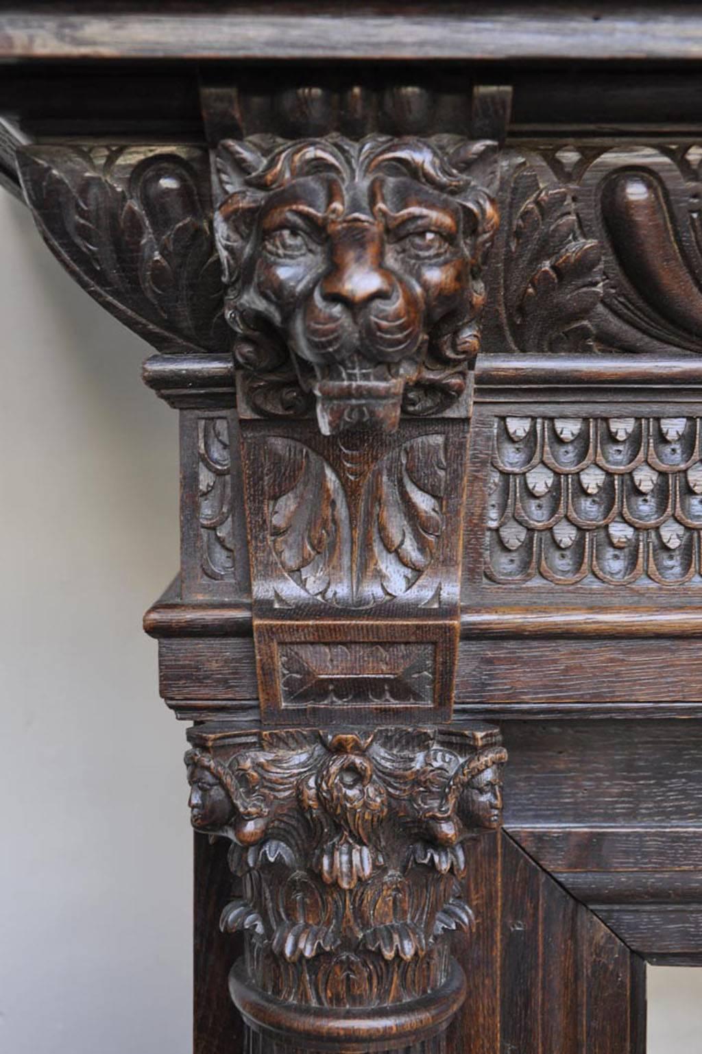 Renaissance Revival Style Carved Oak Fireplace, 19th Century In Excellent Condition For Sale In Saint Ouen, FR