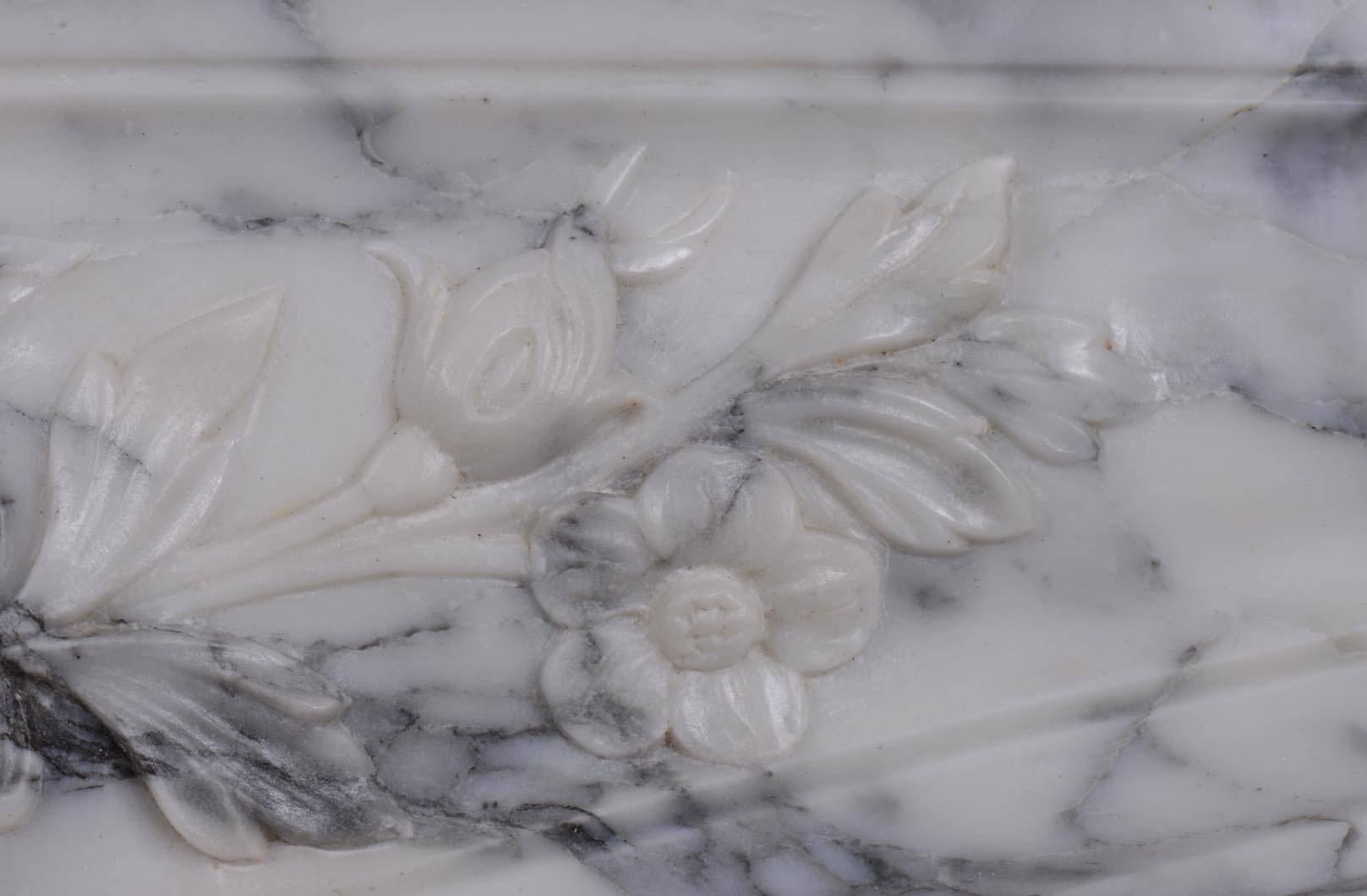 Antique Louis XV Style Fireplace in Arabescato Marble with Cast Iron Insert In Good Condition In Saint Ouen, FR