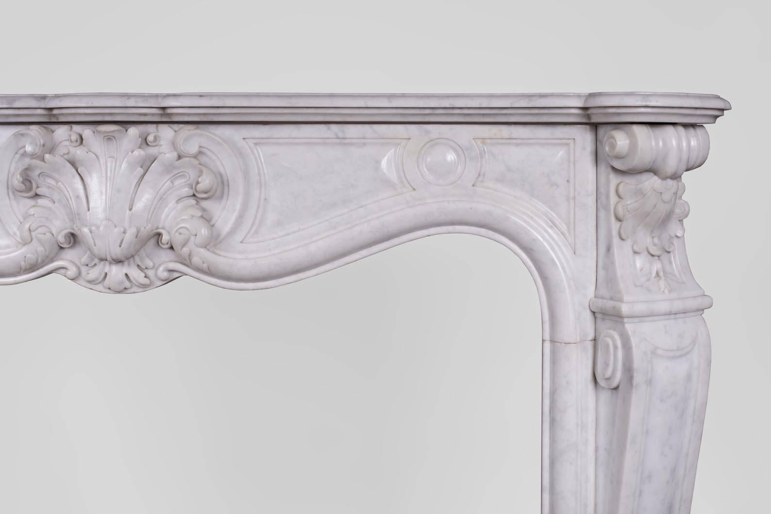Antique Louis XV Style Fireplace in Carrara Marble with Large Shell For Sale 2