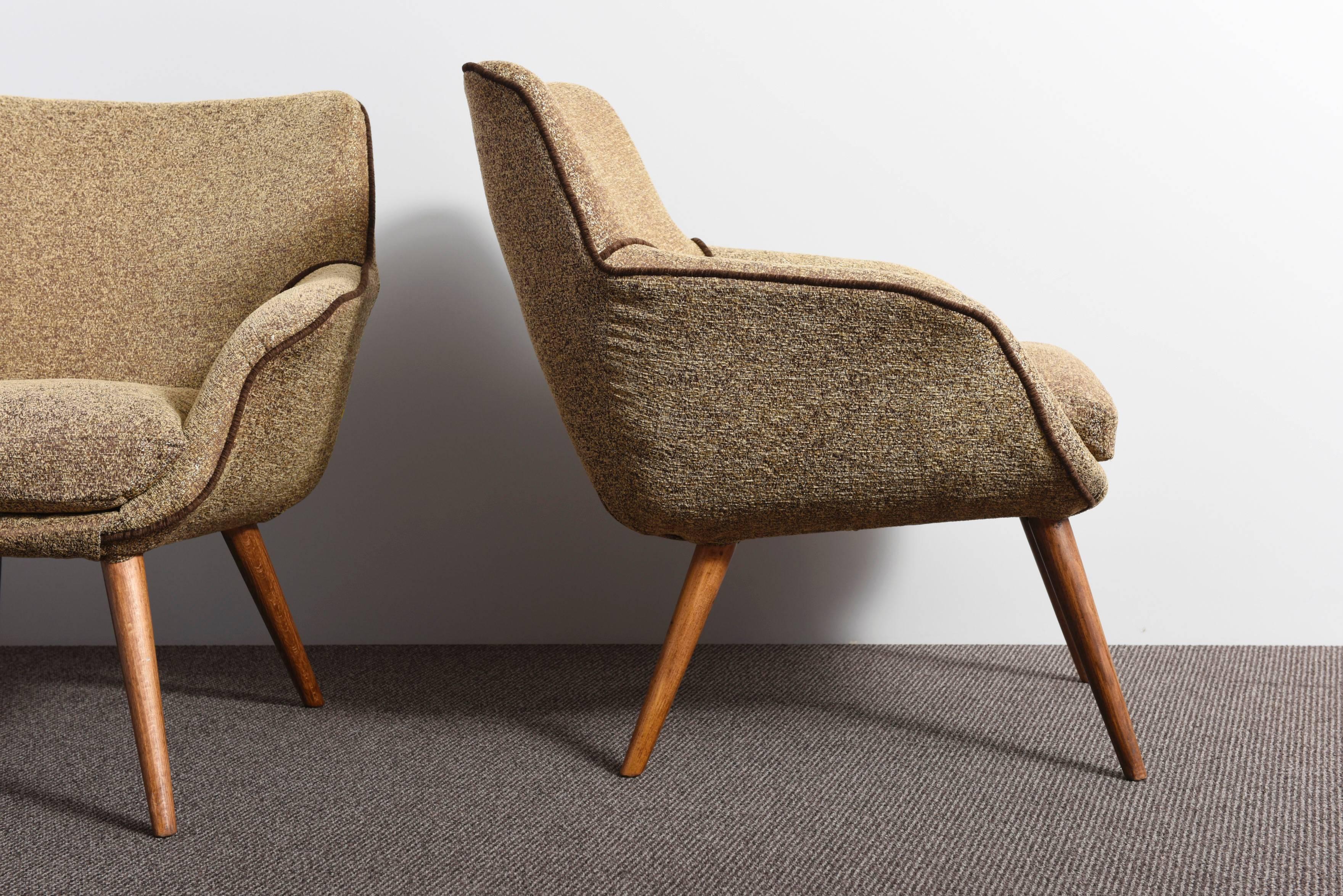 Mid-Century Modern Pair of Cocktail Chairs 