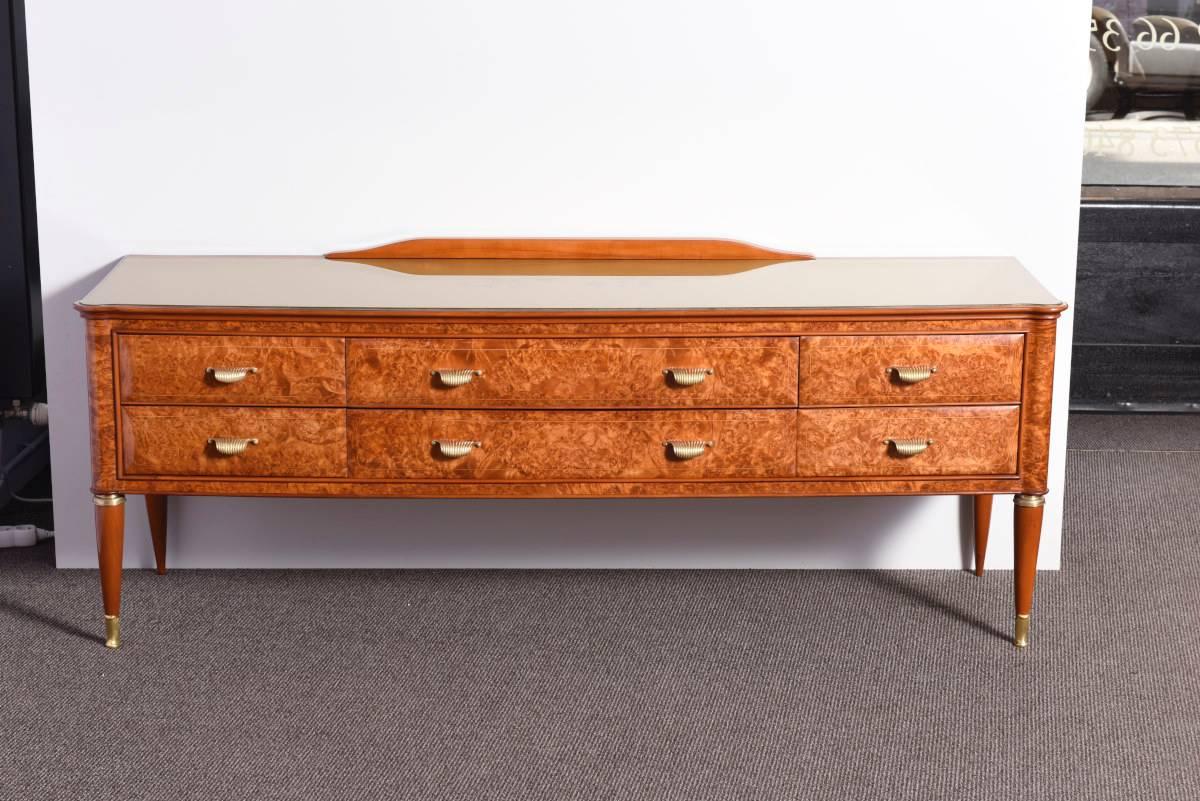 Mid-Century Modern Italian Origin Chest of Drawers For Sale