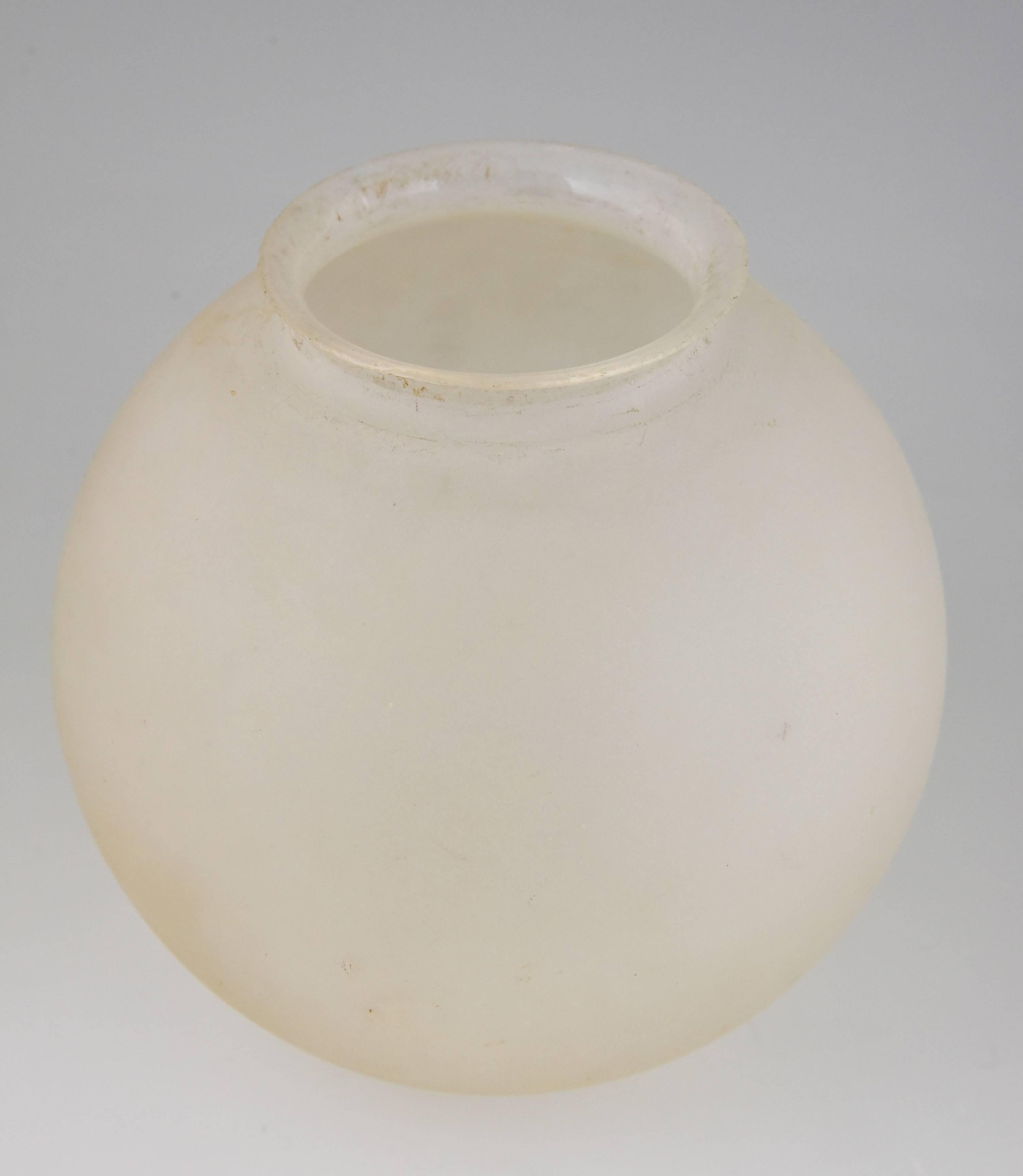 French Art Deco Seal Lamp with Glass Shade by Carvin, 1930 2