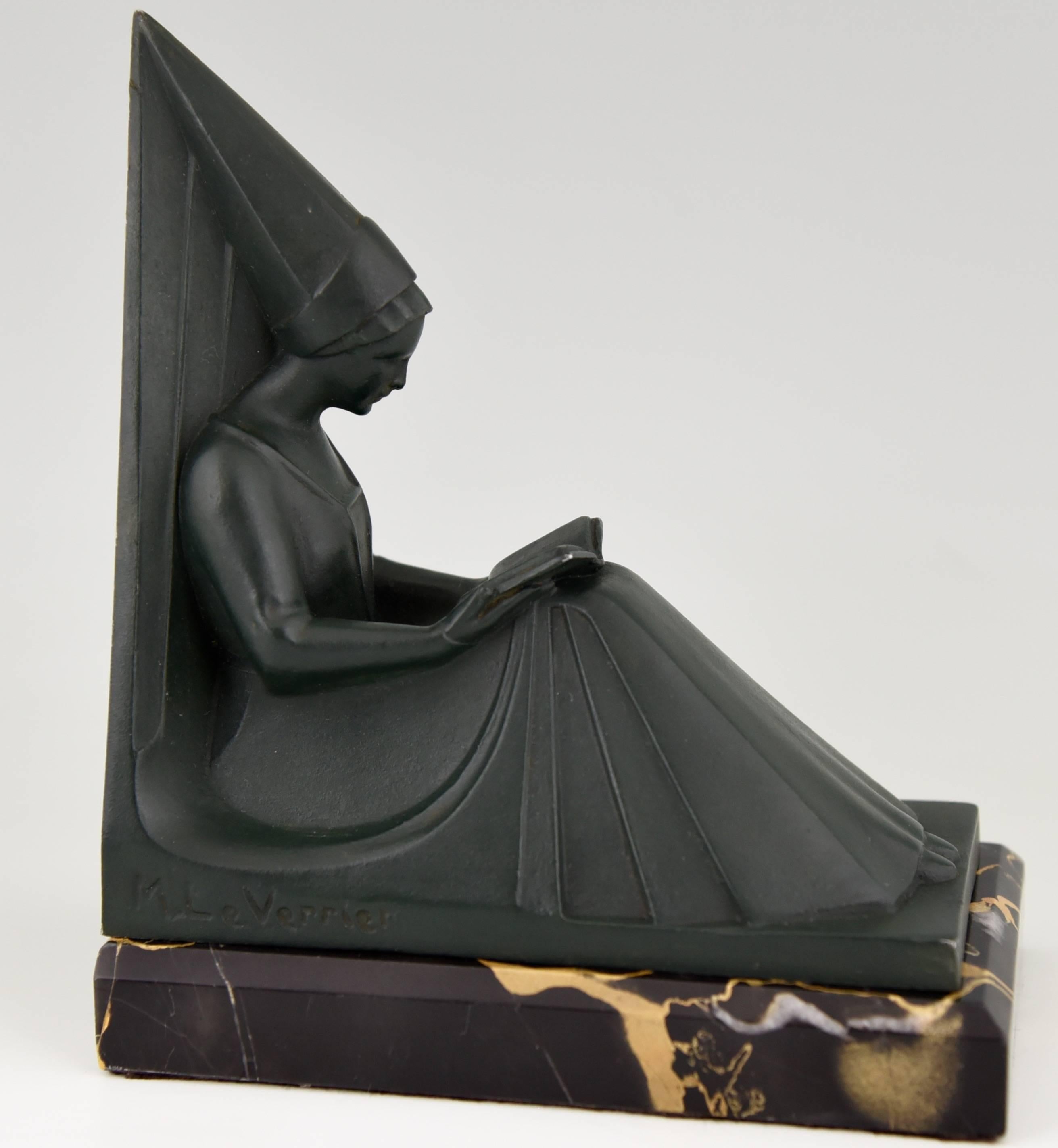 Marble French Art Deco Bookends Reading Ladies by Max Le Verrier, 1930