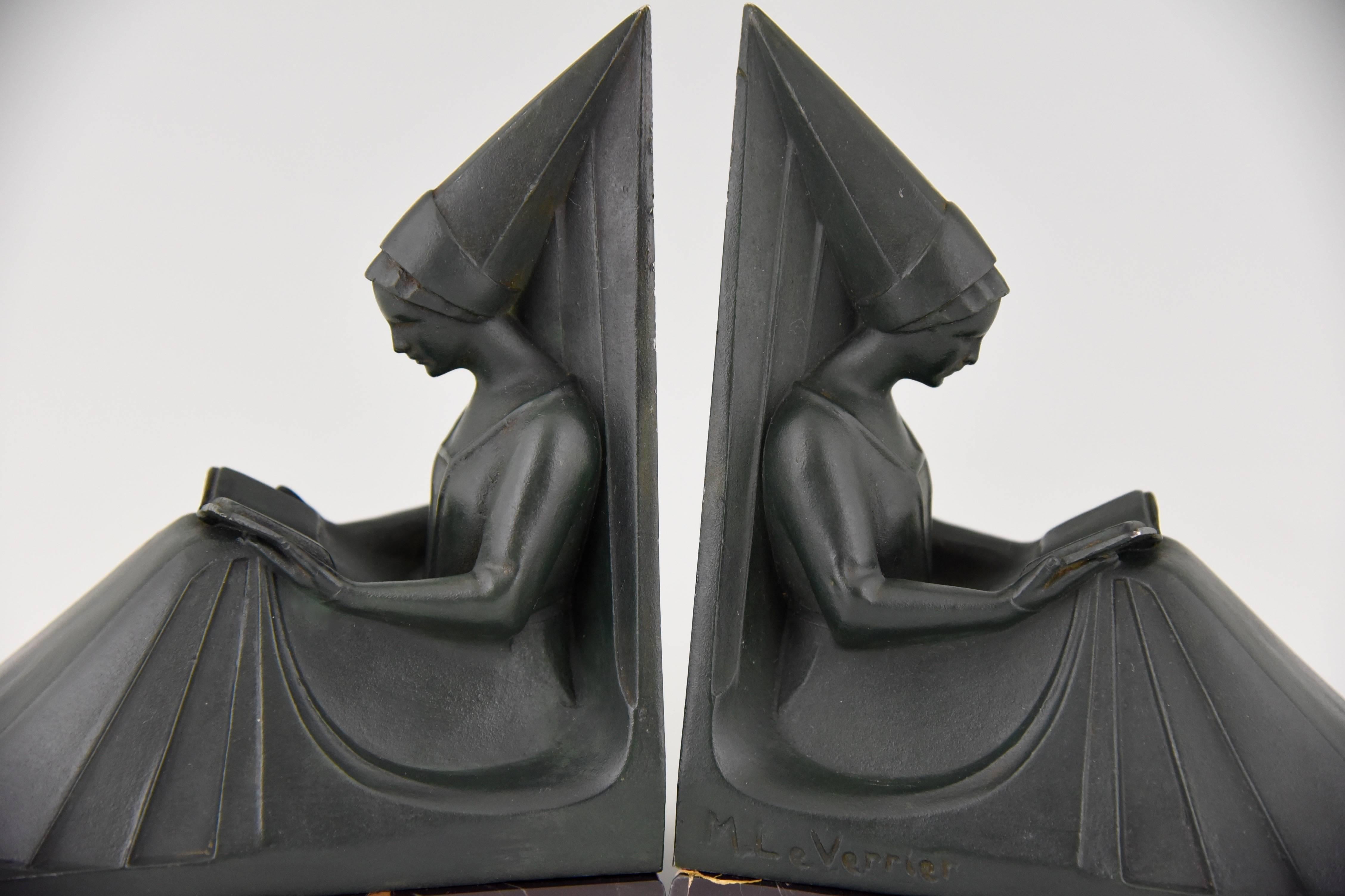 French Art Deco Bookends Reading Ladies by Max Le Verrier, 1930 2