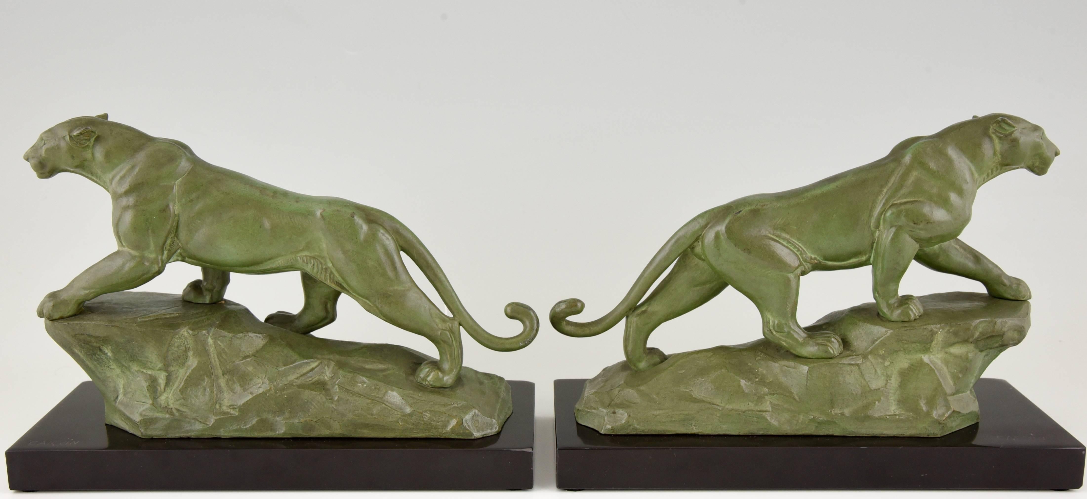 French Art Deco Panther Bookends by Carvin on Marble Base, 1930 In Good Condition In Antwerp, BE