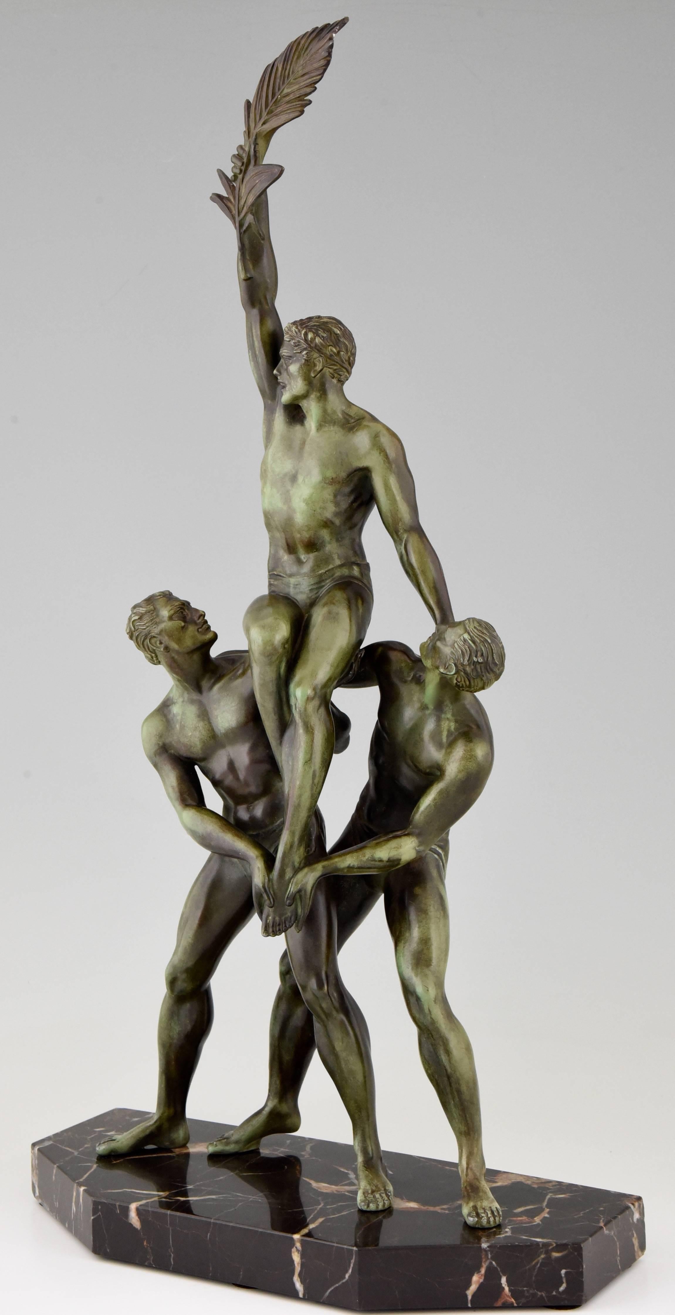 French Art Deco Sculpture of Three Male Nude Athletes by Pierre Le Fagauys, 1930 In Good Condition In Antwerp, BE