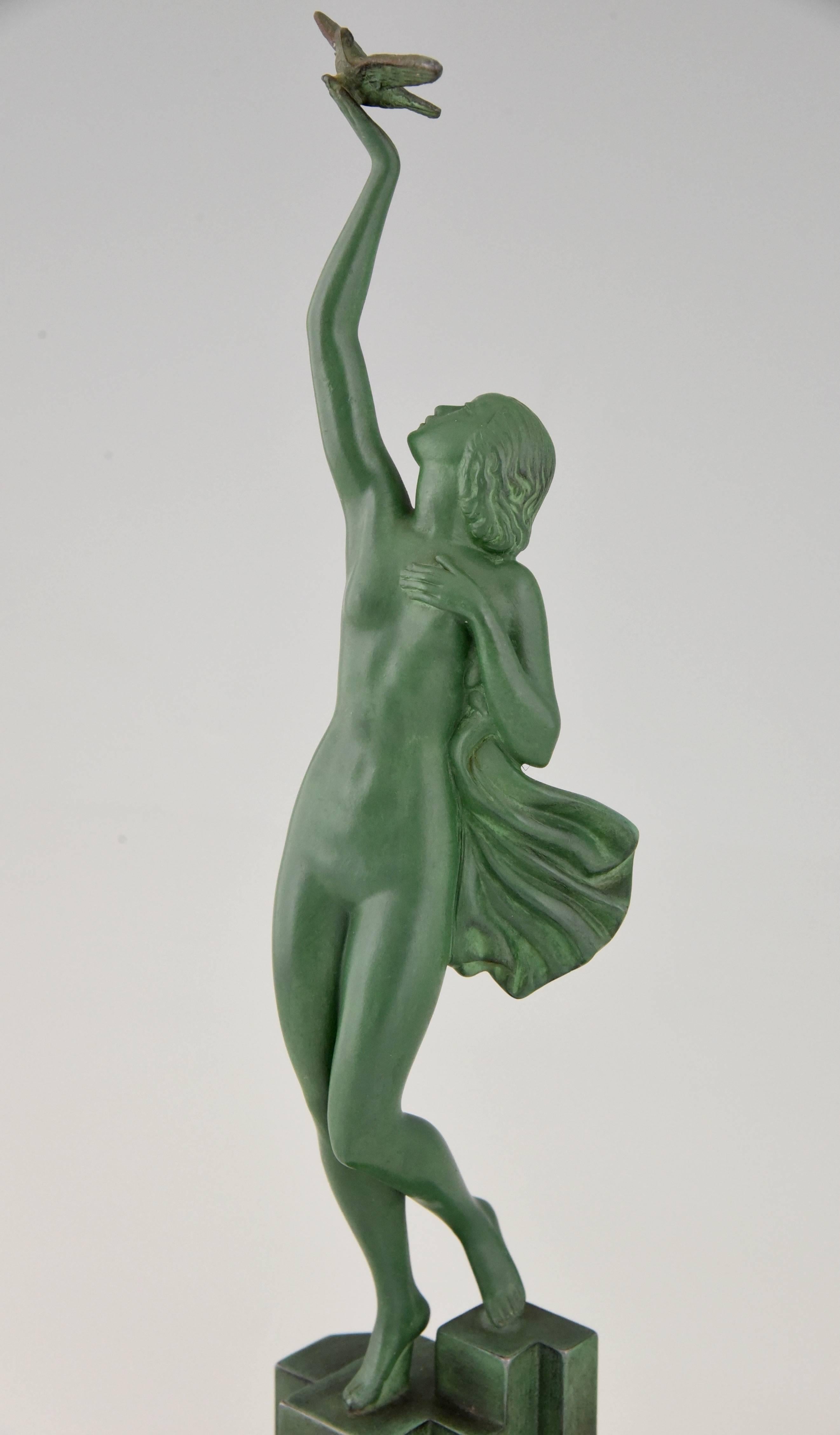 French Art Deco Sculpture Nude with Dove Fayral, Le Faguays, 1930 2