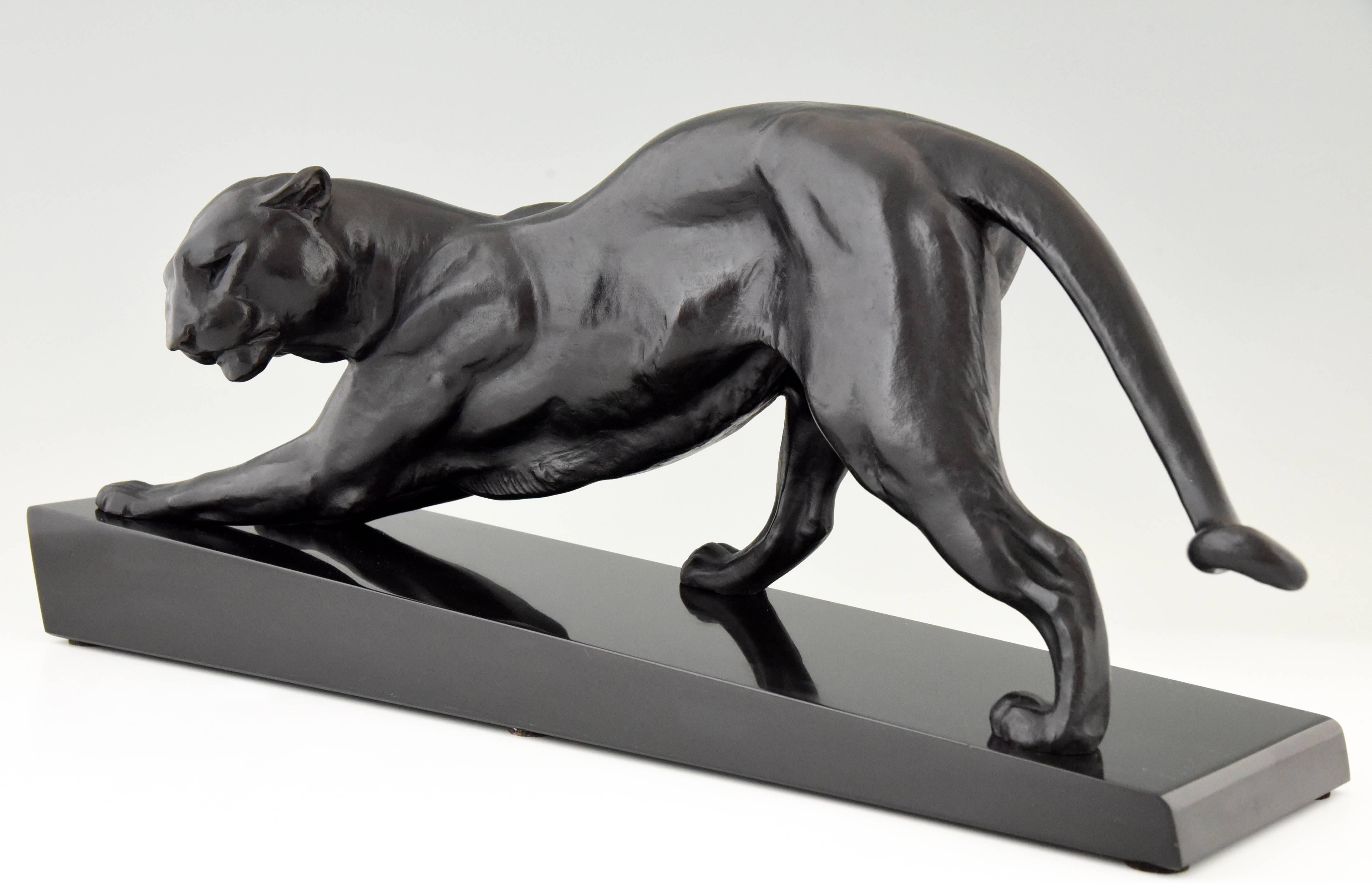 French Art Deco Panther Sculpture by Plagnet, 1930 In Excellent Condition In Antwerp, BE