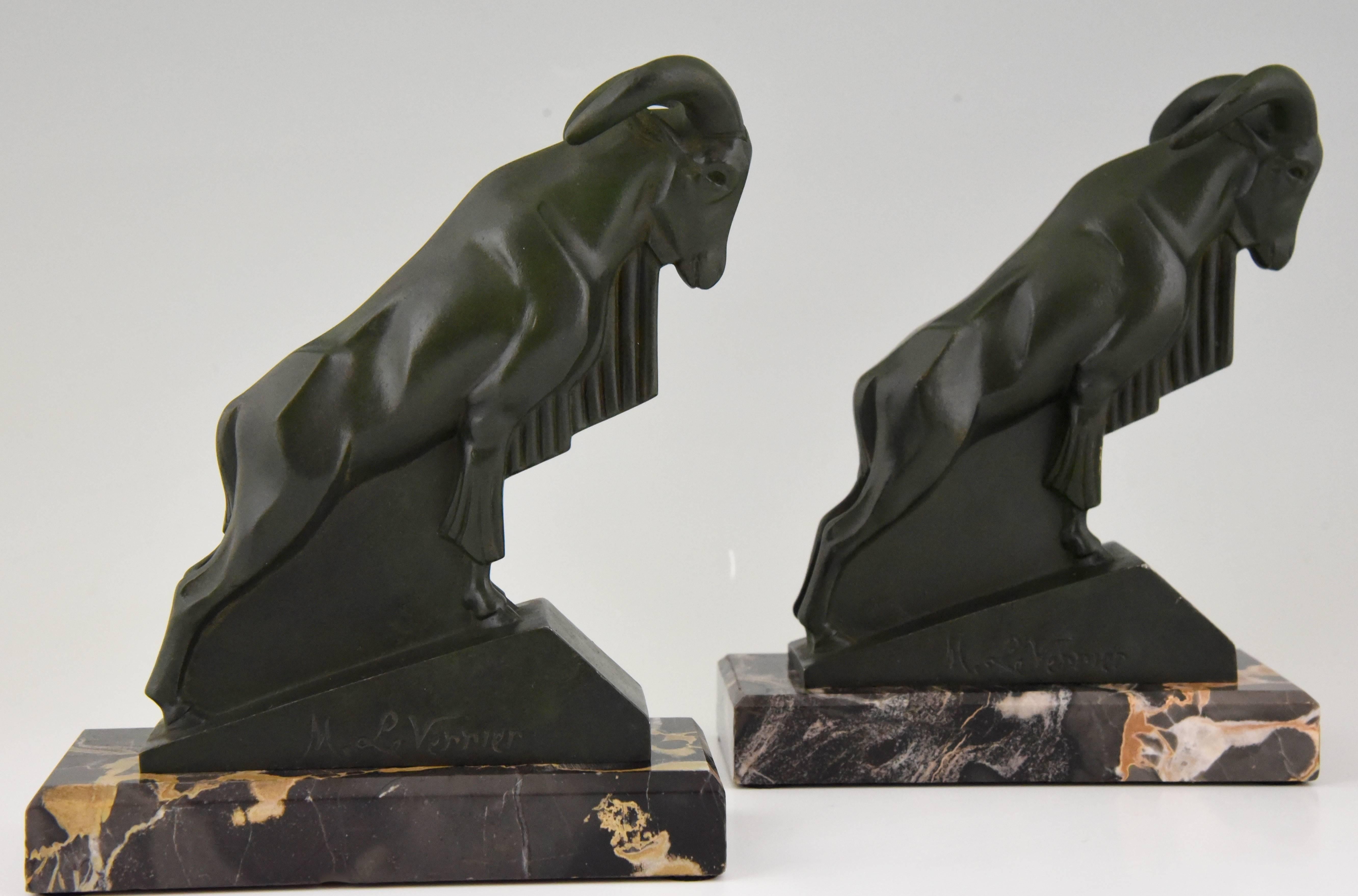 French Art Deco Ram Bookends by Max Le Verrier, 1930 In Excellent Condition In Antwerp, BE
