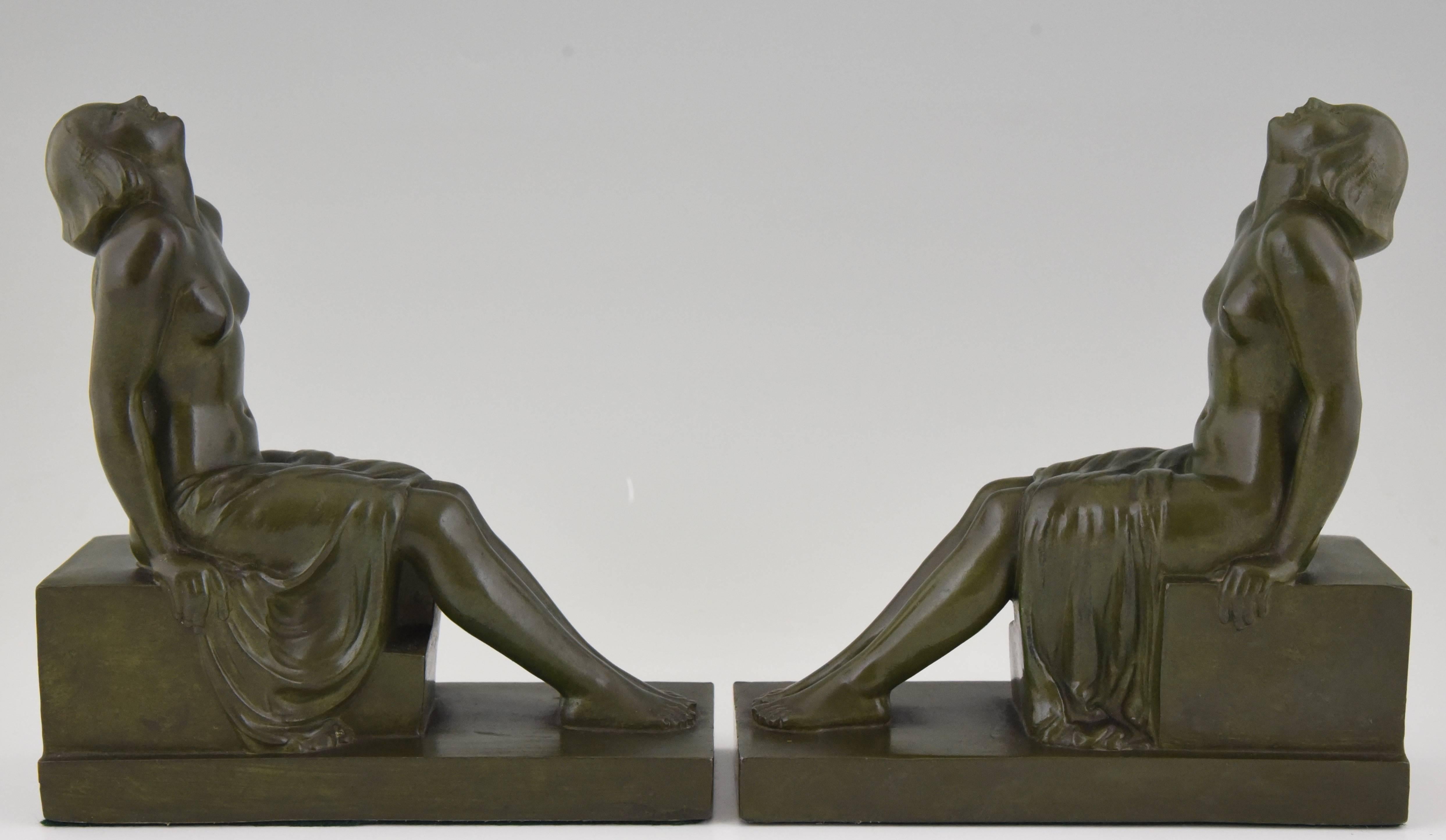 French Art Deco Bookends Sitting Nudes by Janle, 1930 In Excellent Condition In Antwerp, BE