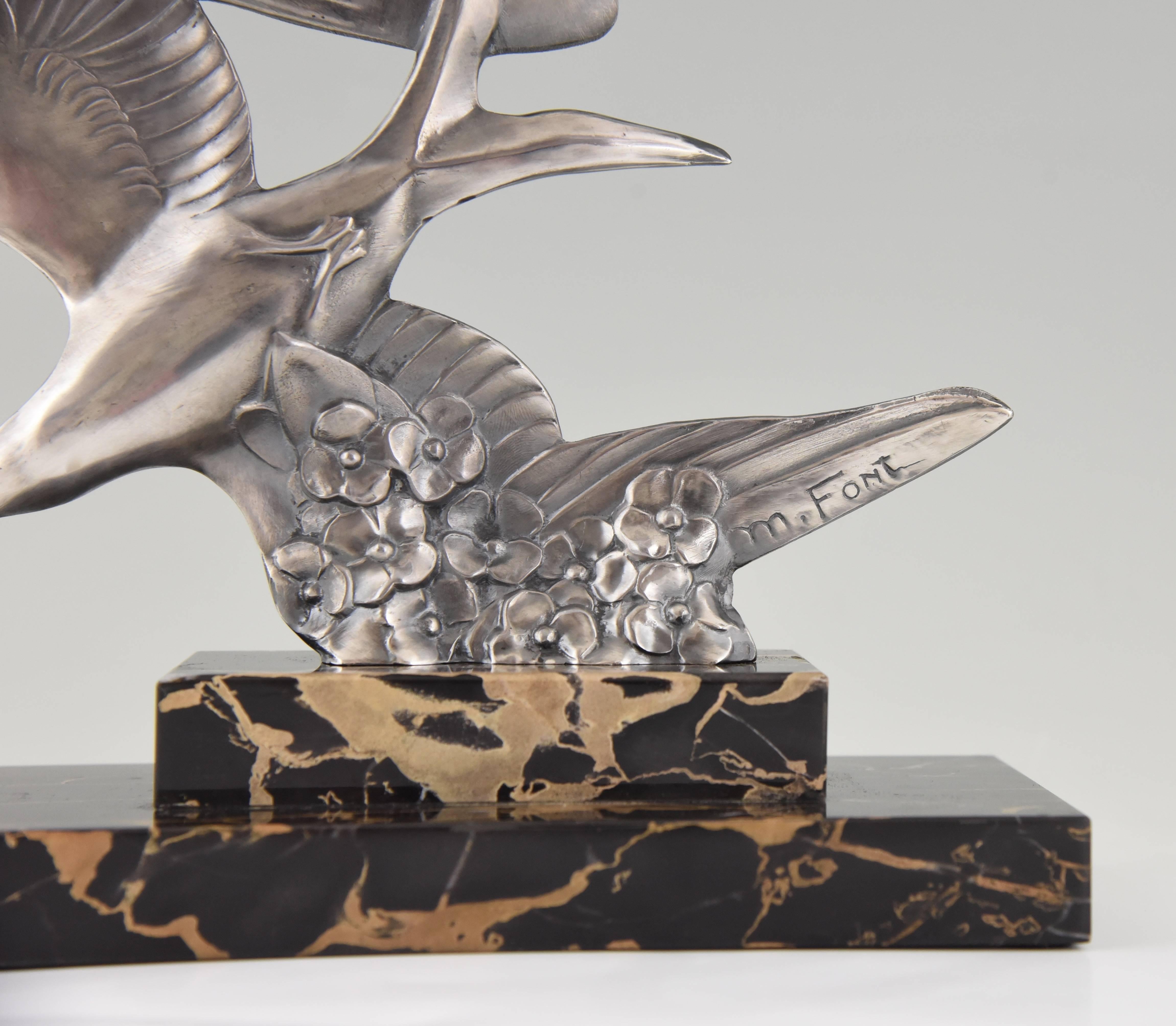 French Art Deco Sculpture of Two Flying Birds. M. Font, 1930 In Good Condition In Antwerp, BE