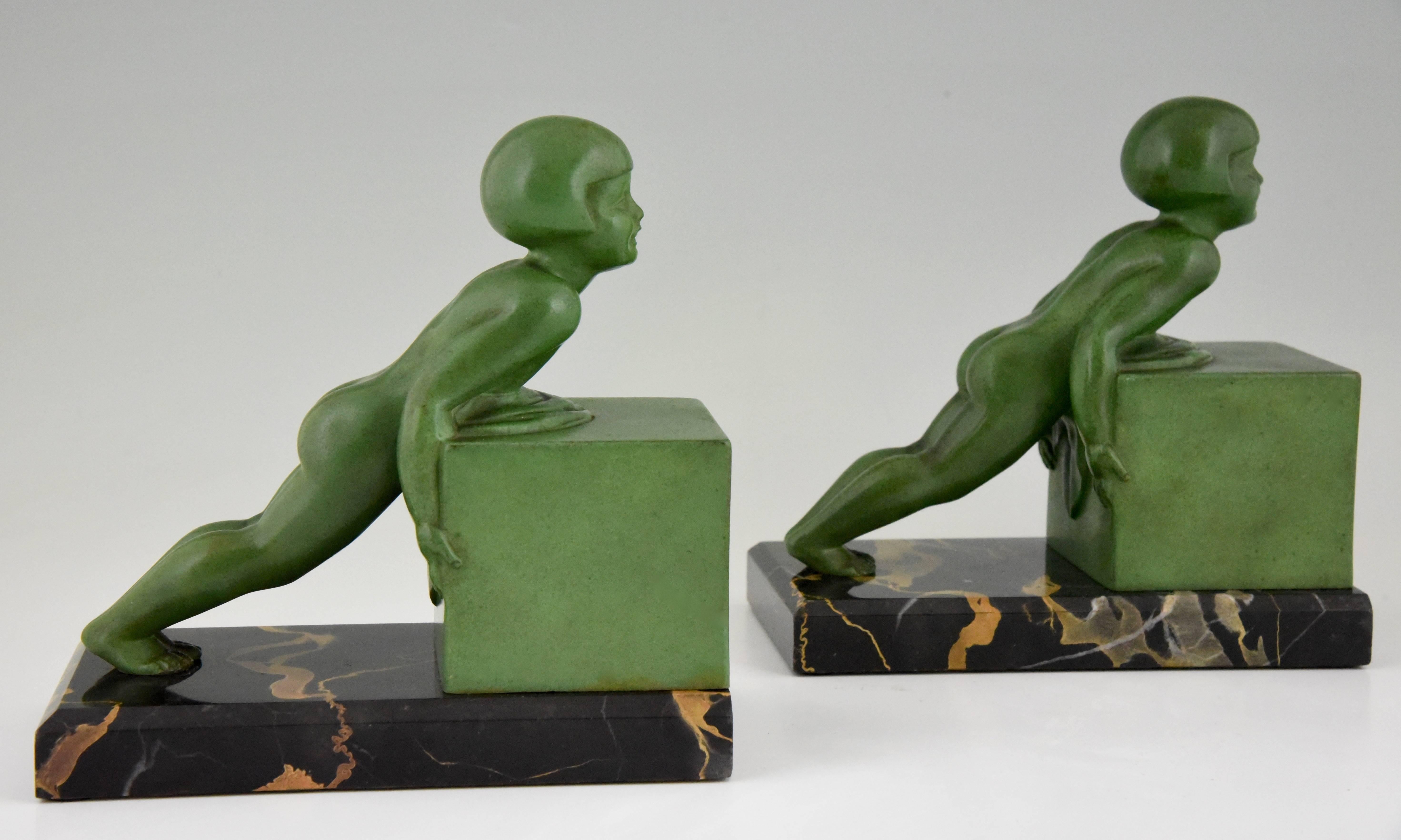 Pair of French Art Deco Child Bookends by Janle, 1930 2