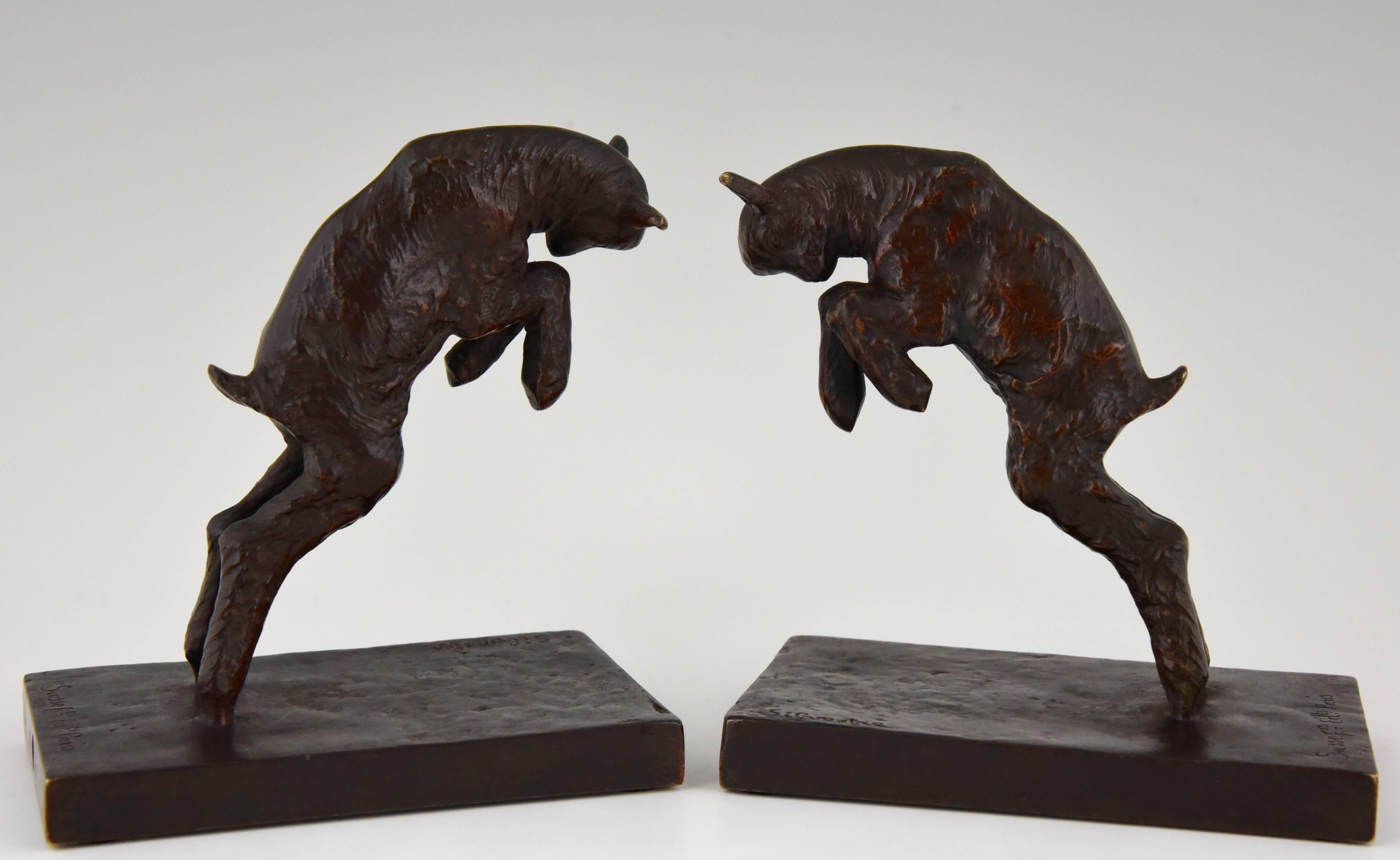 Lovely Art Deco bronze lamb bookends by the French artist Paul Silvestre, cast by Susse Freres, Paris. 

Signature/ marks: Silvestre, foundry mark, Susse Frères, Paris.
Style: Art Deco
Date: 1930
Material: Patinated bronze.
Origin: