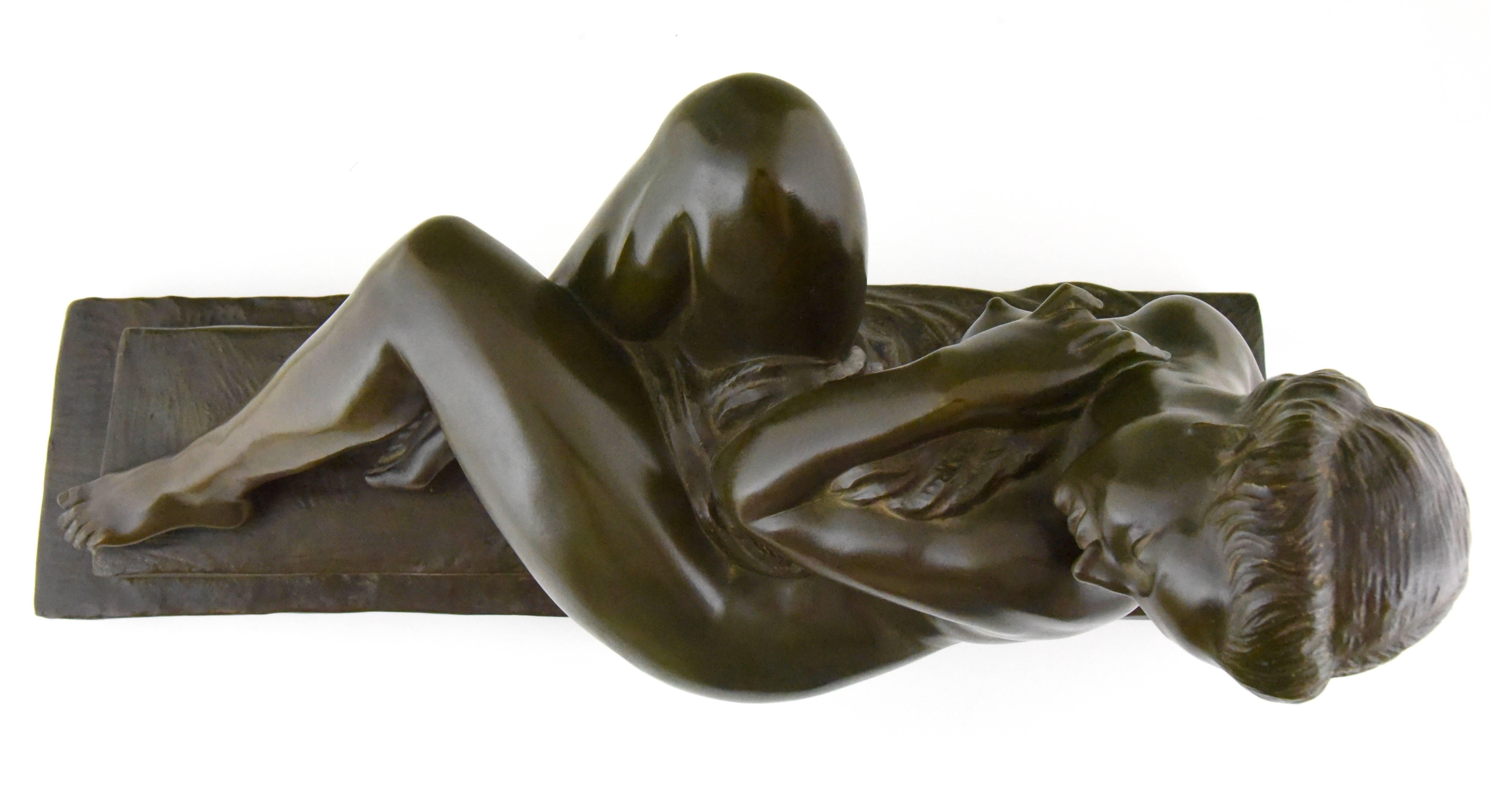 Art Deco Bronze Sculpture of a Nude with Drape Marcel Bouraine, 1930 France 1