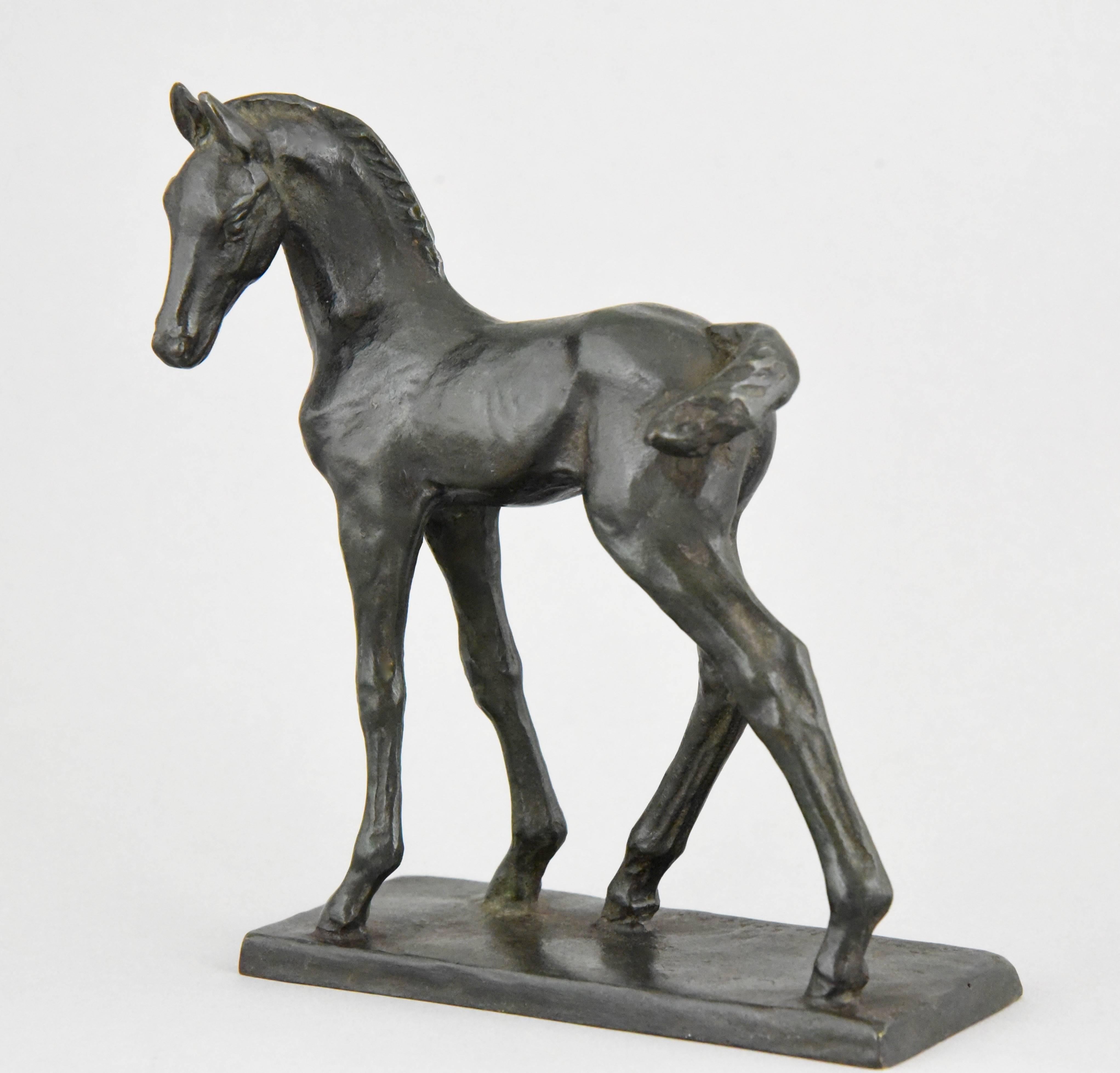 Lovely Art Deco bronze sculpture of a foal by the German artist Leonore Rendlen Schneider. 

Artist or Maker: Leonore Rendlen Schneider
Signature or Marks: L. Rendlen Schneider. Kraas Giesserei Berlin, founders’ signature.
Style: Art Deco
Date: