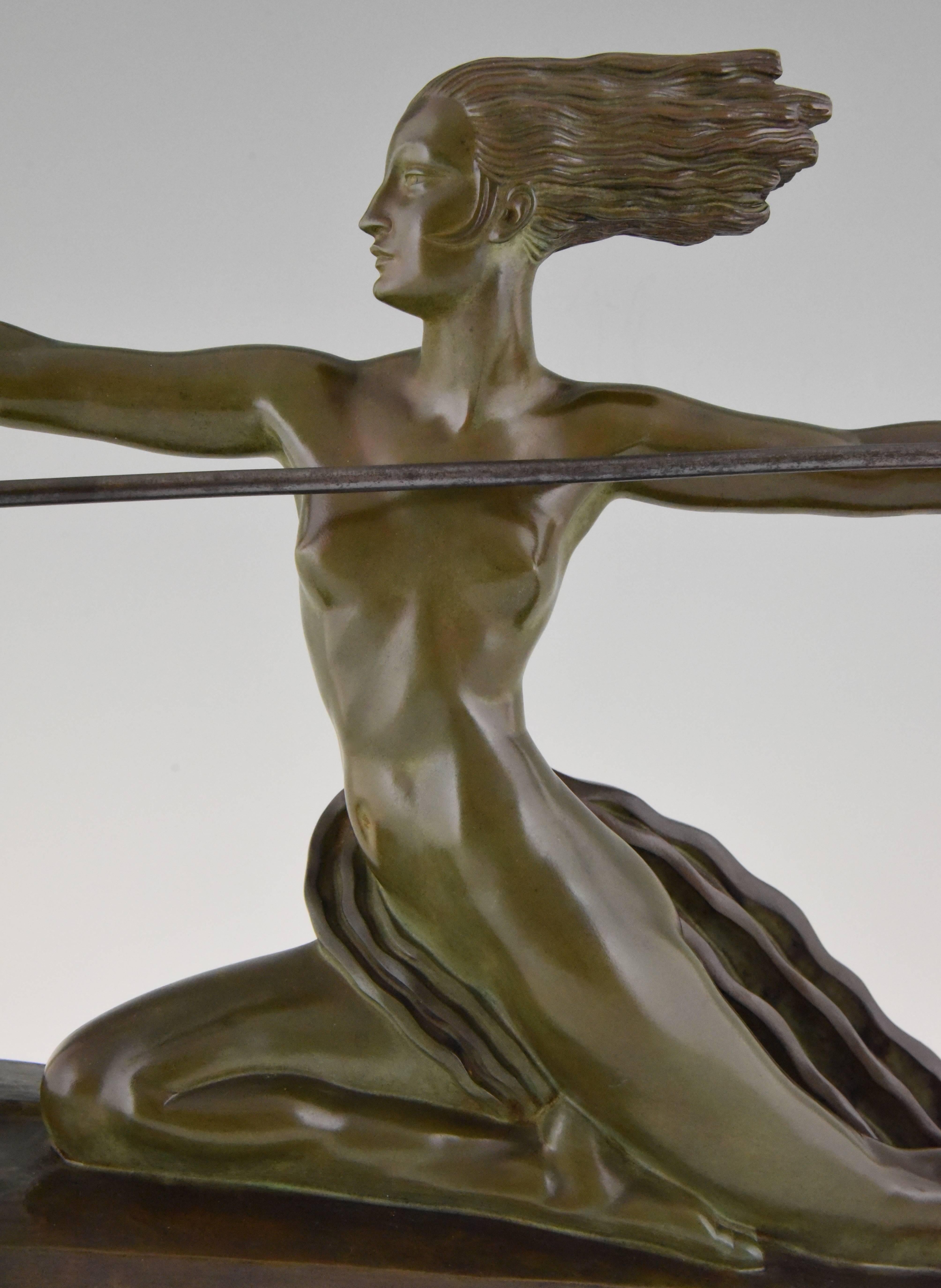 Patinated Art Deco Bronze Sculpture Amazon, Nude with Spear, Marcel Bouraine, 1925 France