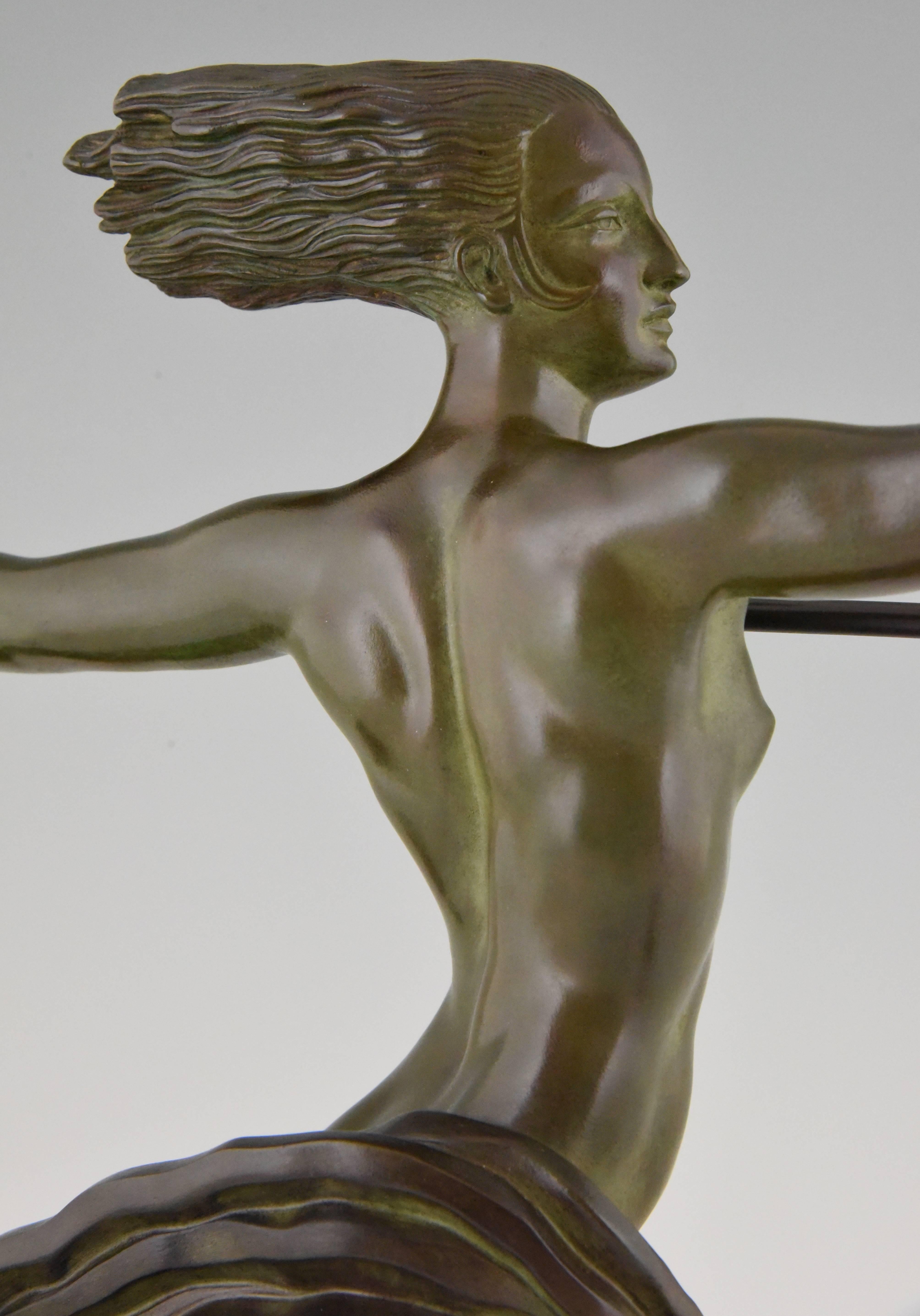 Art Deco Bronze Sculpture Amazon, Nude with Spear, Marcel Bouraine, 1925 France In Excellent Condition In Antwerp, BE