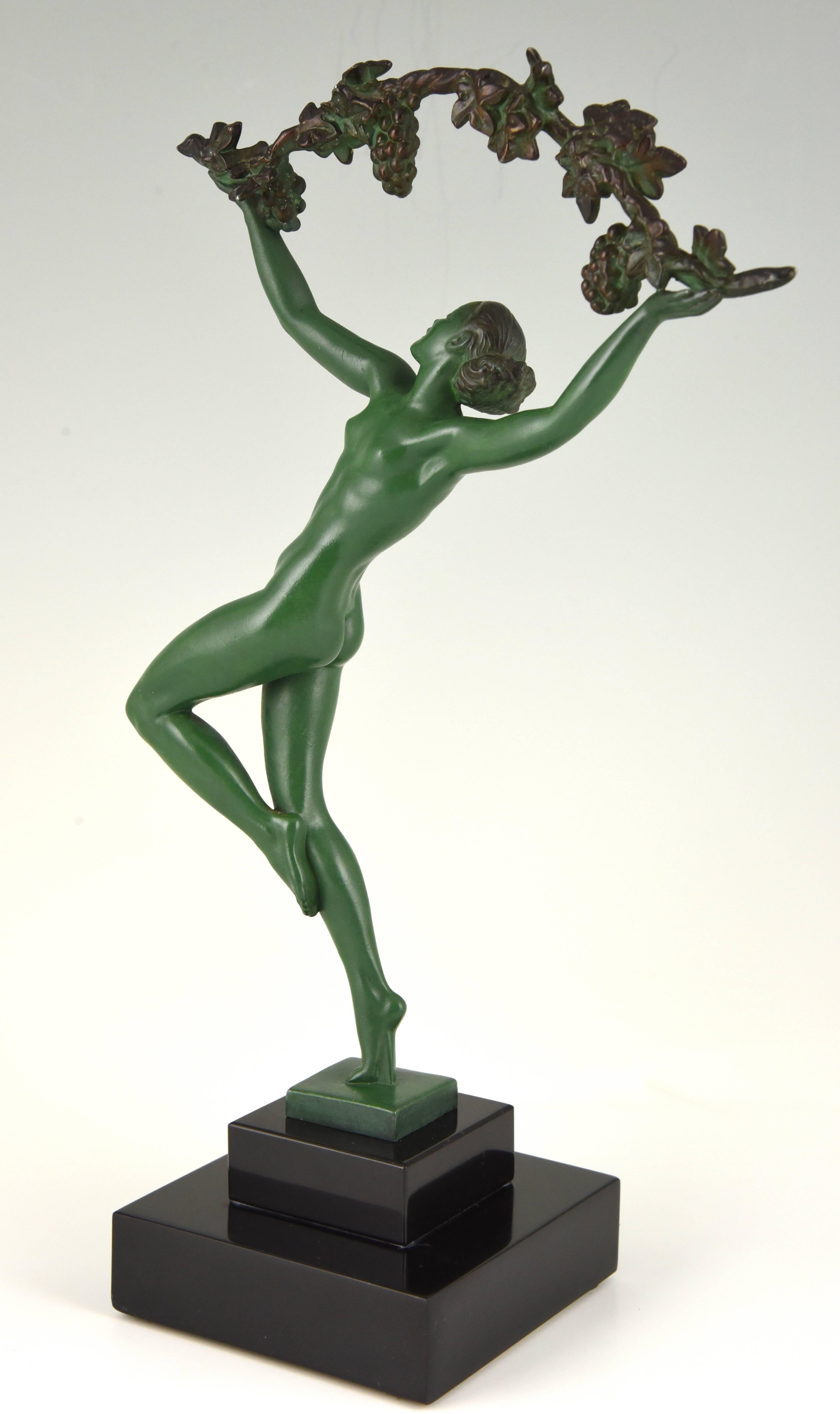 French Art Deco Sculpture of a Nude with a Branch of Grapes by Raymonde Guerbe In Good Condition In Antwerp, BE