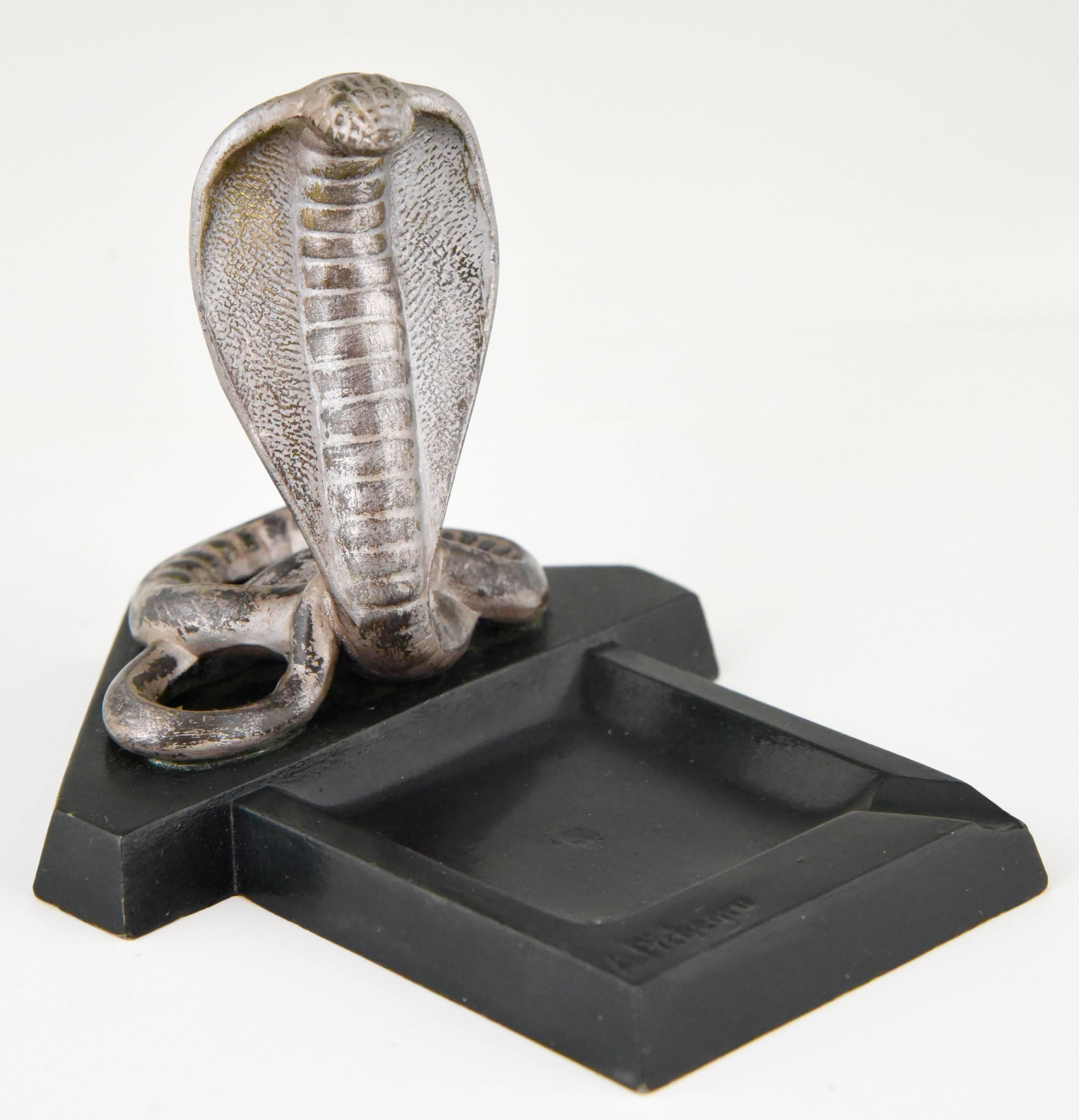 French Art Deco Cobra Snake Ashtray by Pichegru, 1930 In Good Condition In Antwerp, BE