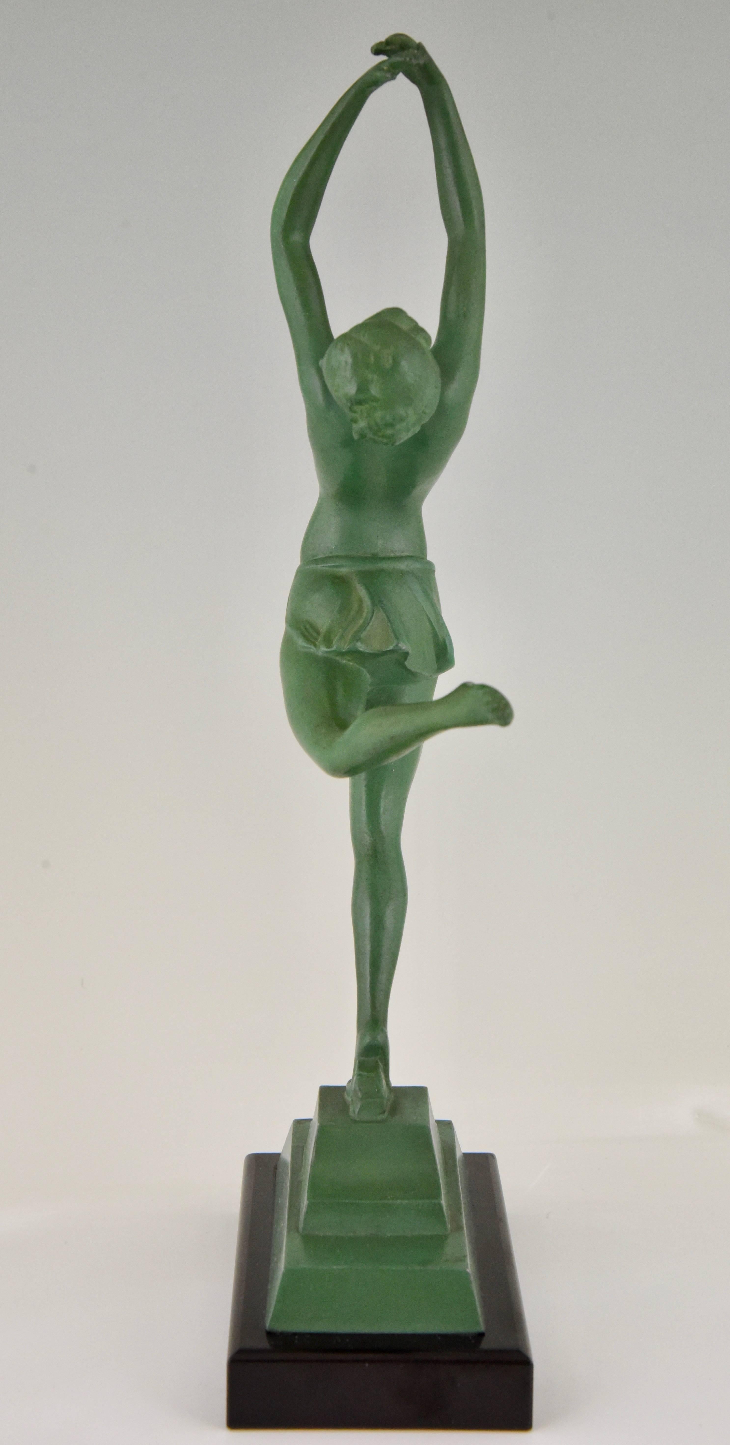 French Art Deco Sculpture of a Dancer on Marble Base, 1930 In Good Condition In Antwerp, BE