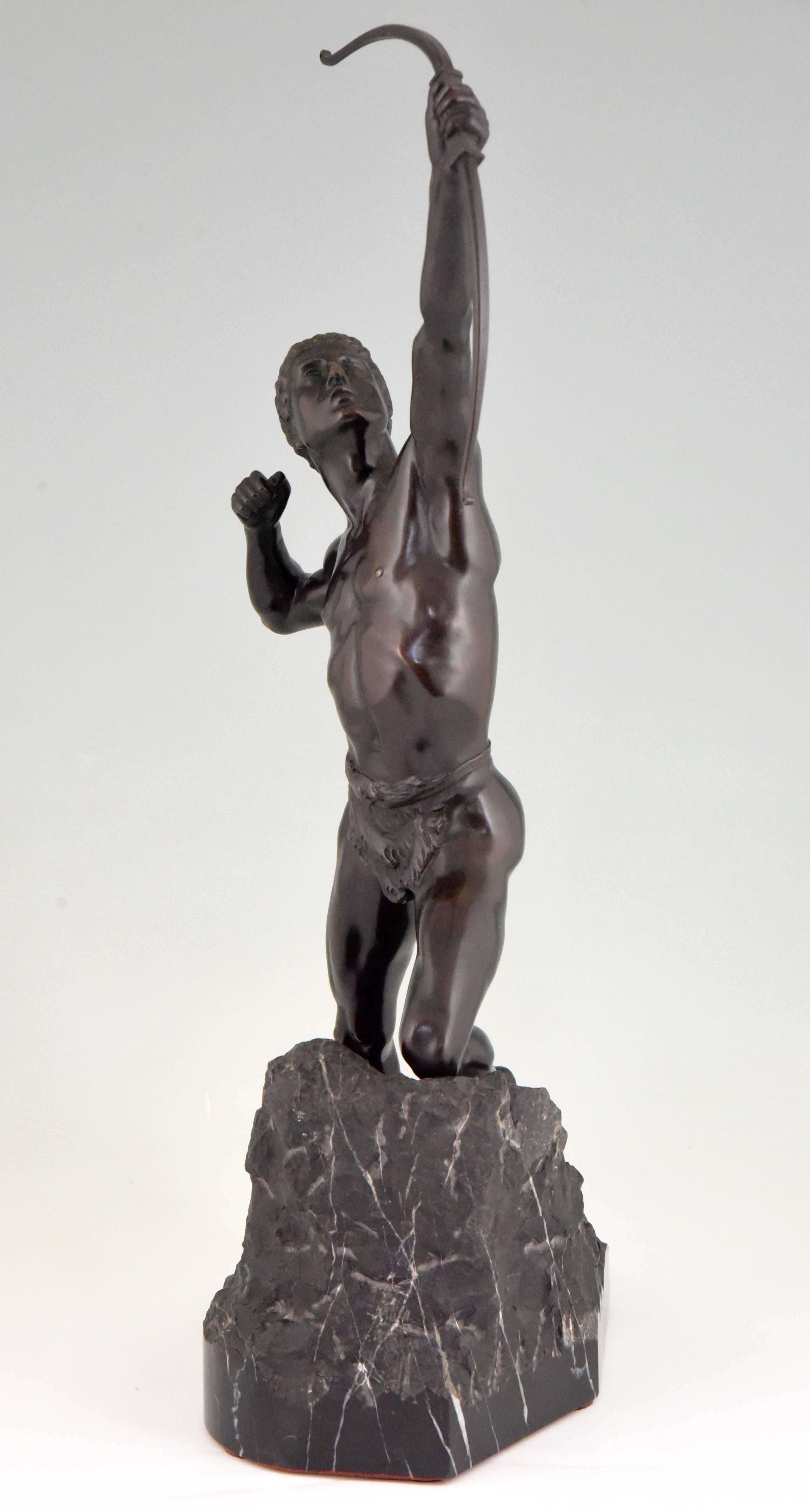 Neoclassical Antique Bonze Sculpture Male Nude Archer, Germany, circa 1900
