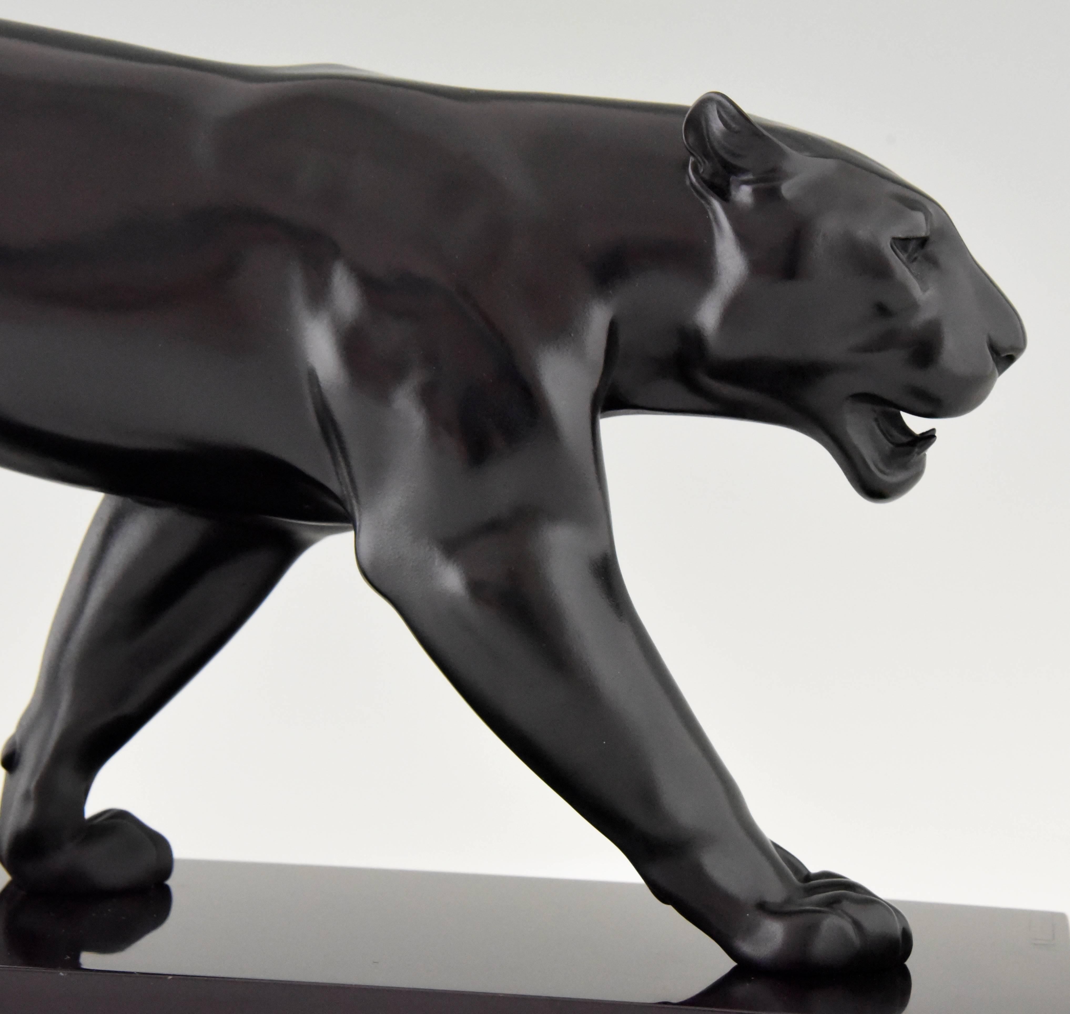 French Art Deco Sculpture of a Walking Black Panther by Max Le Verrier, 1930 In Excellent Condition In Antwerp, BE
