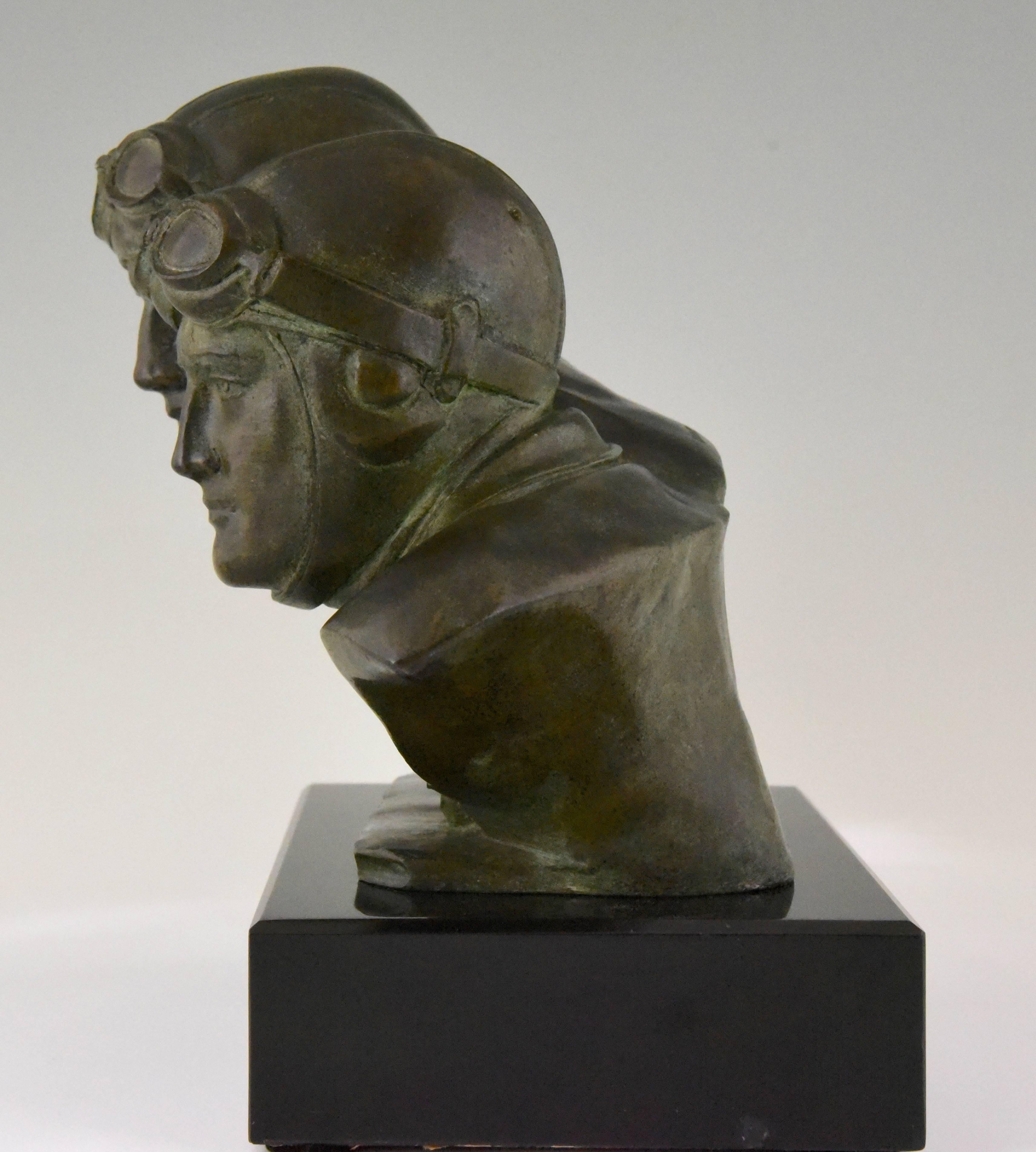 Art Deco Bronze Sculpture Bust of Two Pilots Aviators Costes and Bellonte France In Good Condition In Antwerp, BE