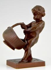 Antike Bronzeskulptur eines nackten Jungen von L. E. Barrias, Frankreich, 1880