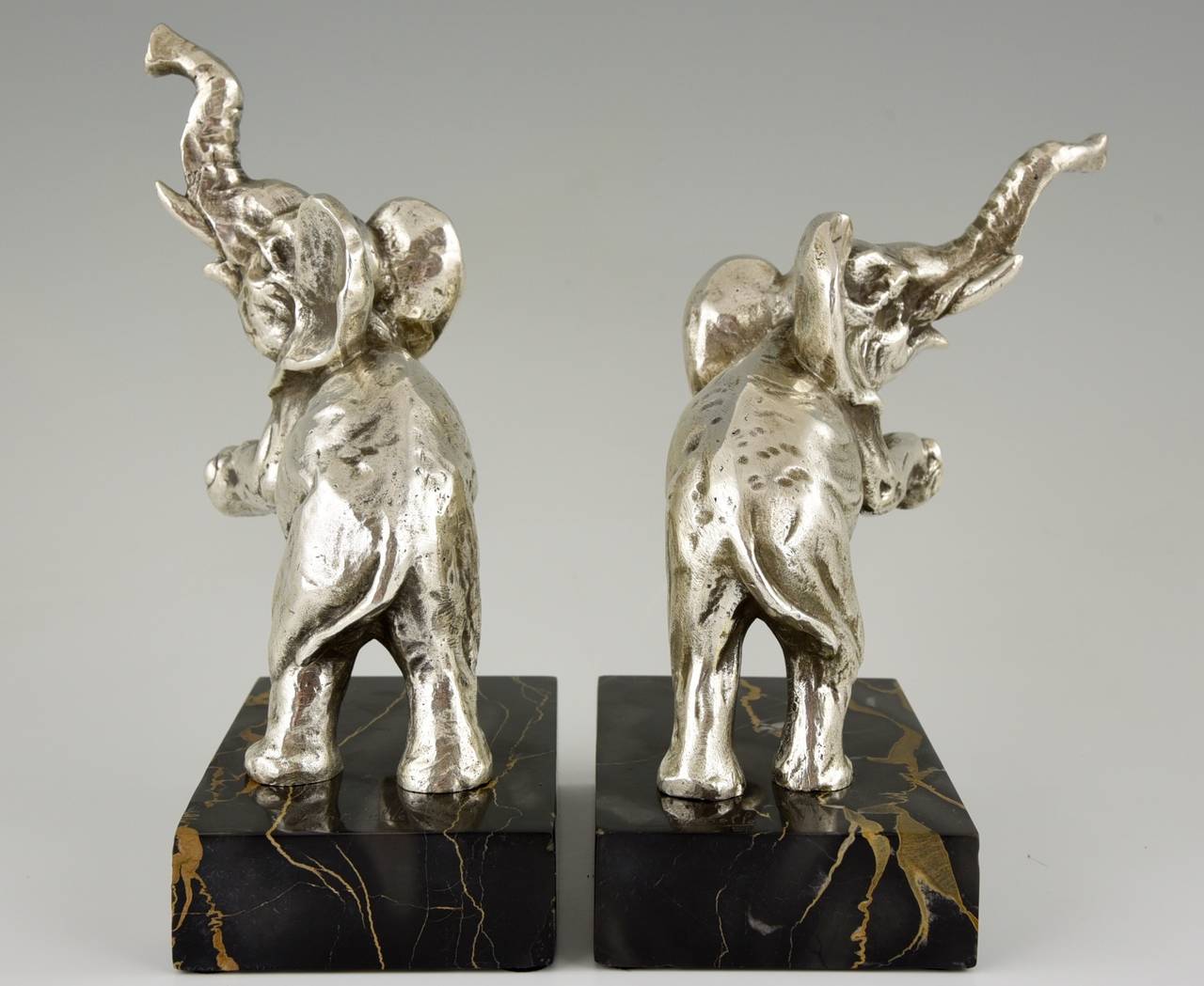 Versilberte Elefanten-Buchstützen aus Bronze im Art déco-Stil von Fontinelle, 1930, Frankreich 1