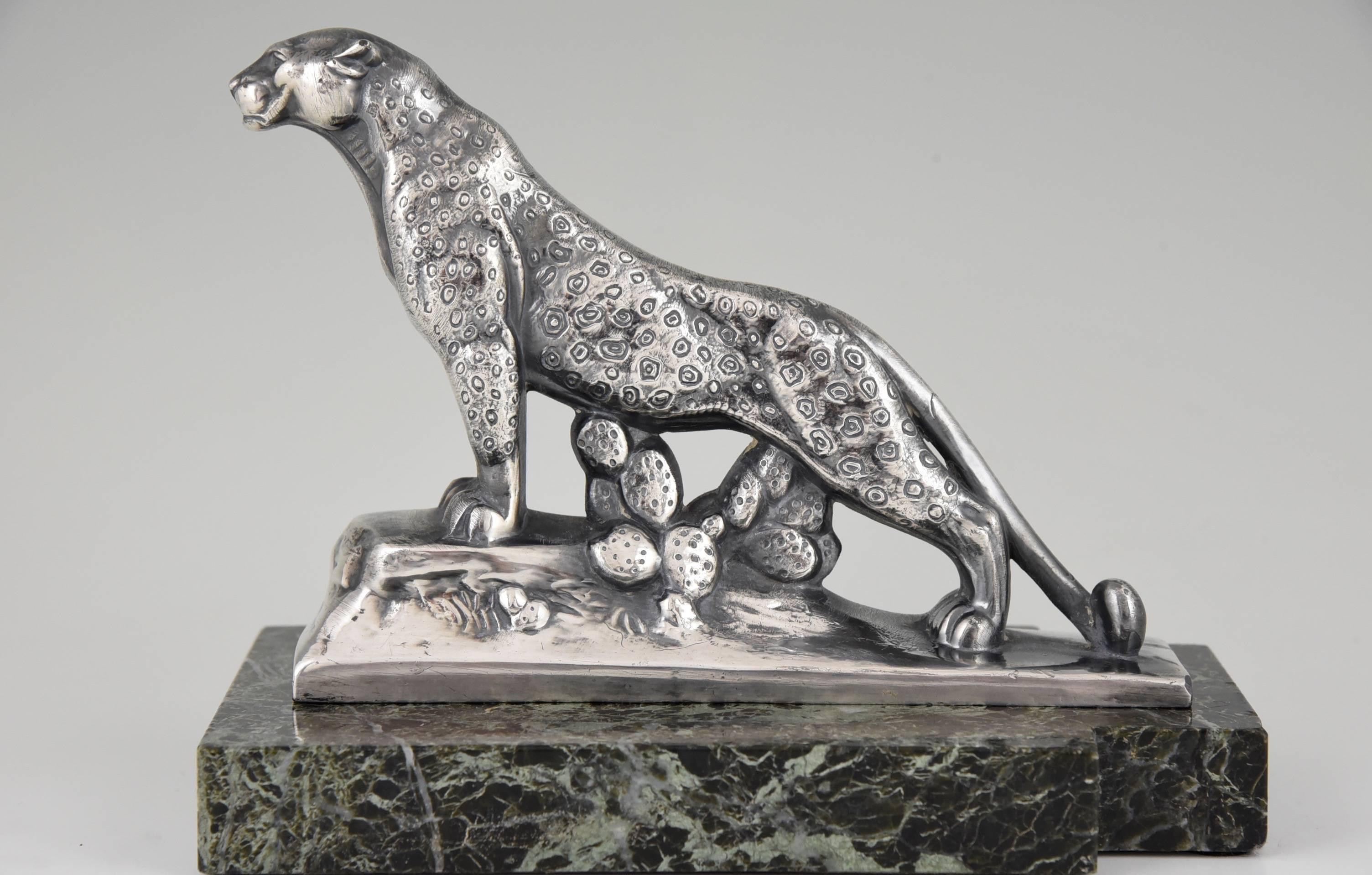 French Art Deco Panther Bookends by Frecourt, 1930 3