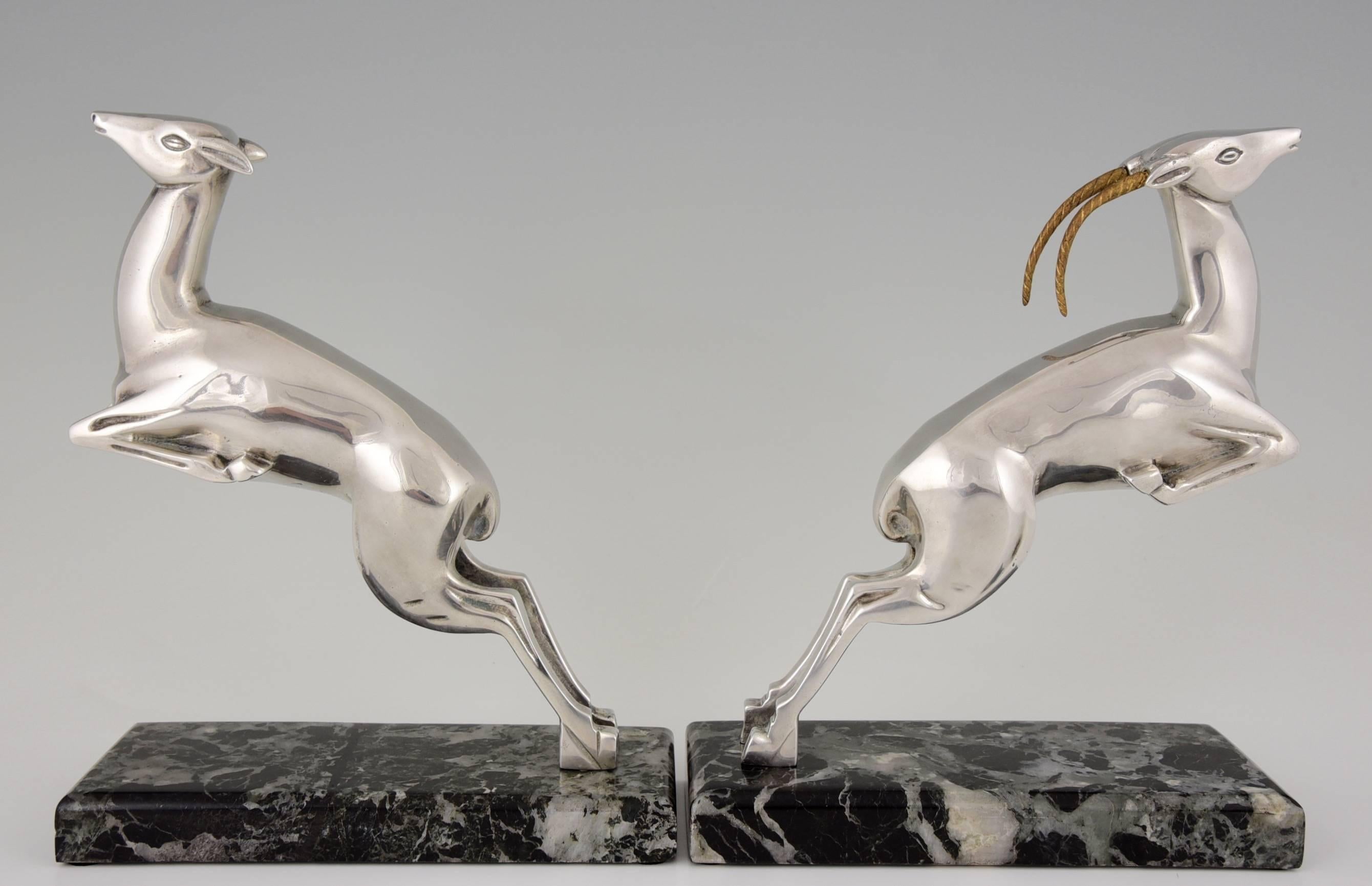 Marcel Bouraine French Art Deco Silvered Bronze Deer Bookends 1930 France In Good Condition In Antwerp, BE