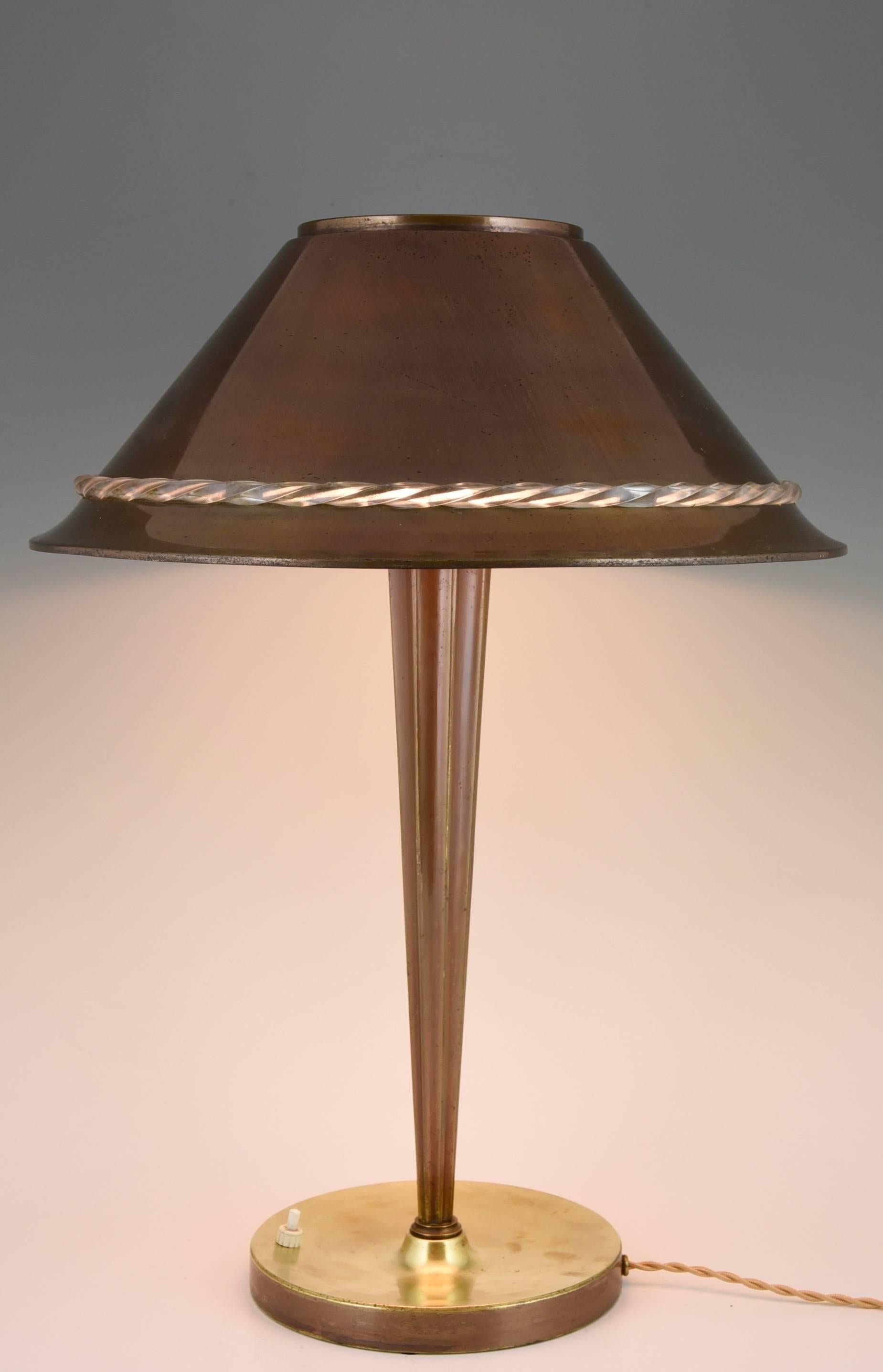 Description: French bronze, copper and glass table lamp by Jean Perzel with original purchase invoice of 1954.
Designer: Ateliers Jean Perzel.
Signature: J. Perzel.
Date: 1954.
Material: Bronze, copper, glass.
Origin: France.
Size:
H 21.7