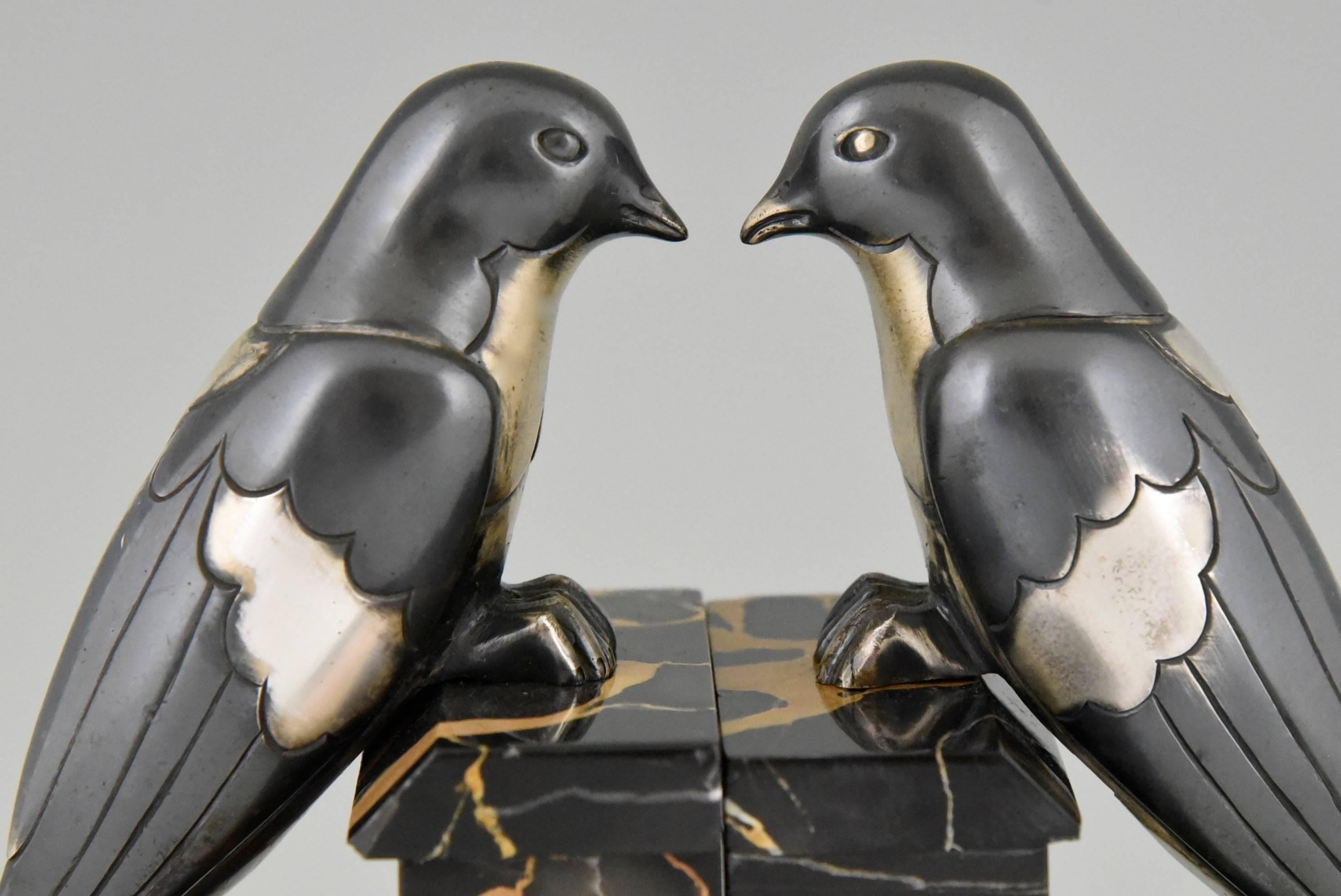 French Art Deco Bronze Swallow Bird Bookends by S. Bizard, 1930 In Good Condition In Antwerp, BE