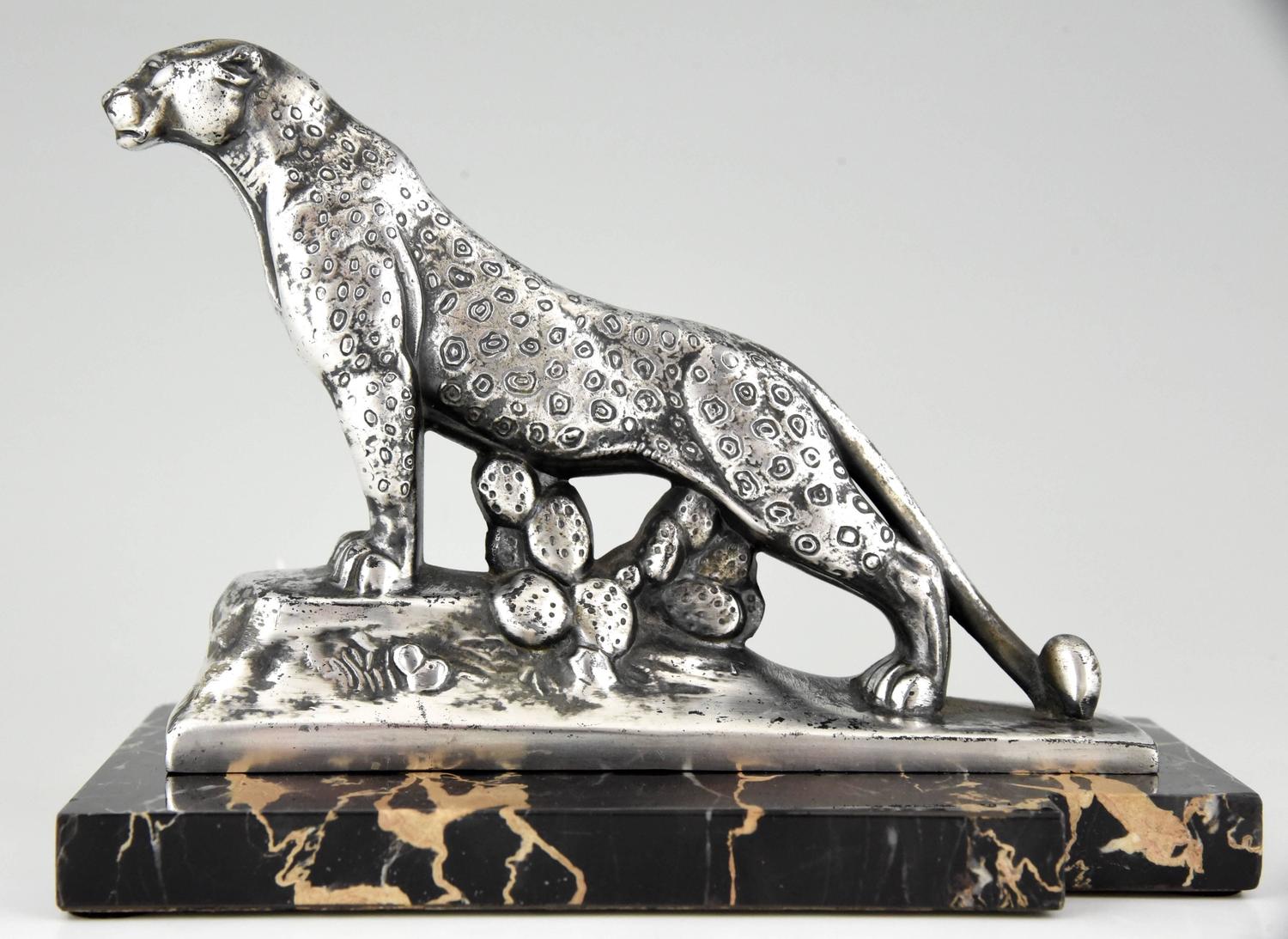 French Art Deco Panther Leopard Bookends by Maurice Frecourt, 1930 For