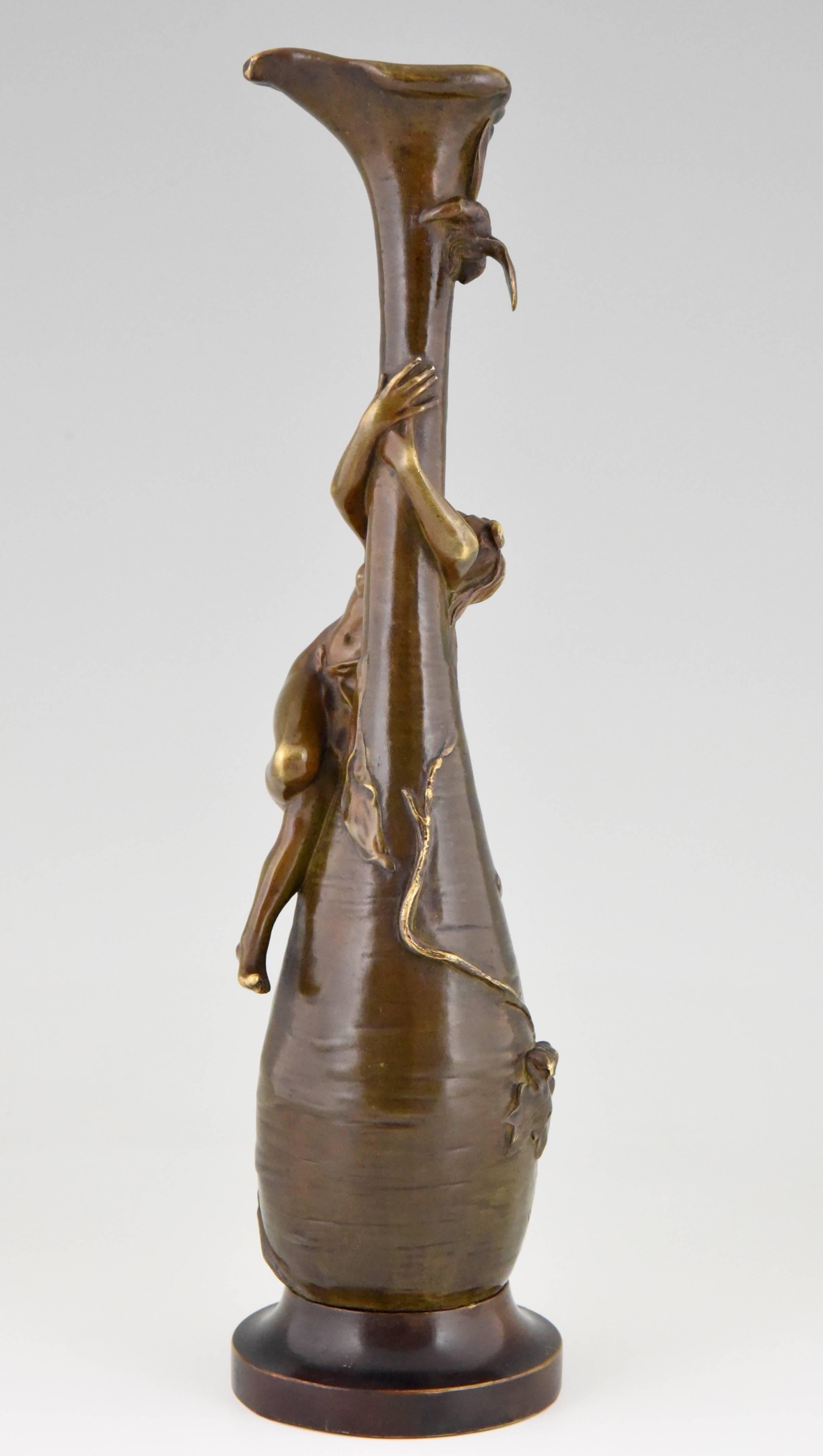 20th Century French bronze sculptural Art Nouveau vase with nude by Antoine Bofill 1900