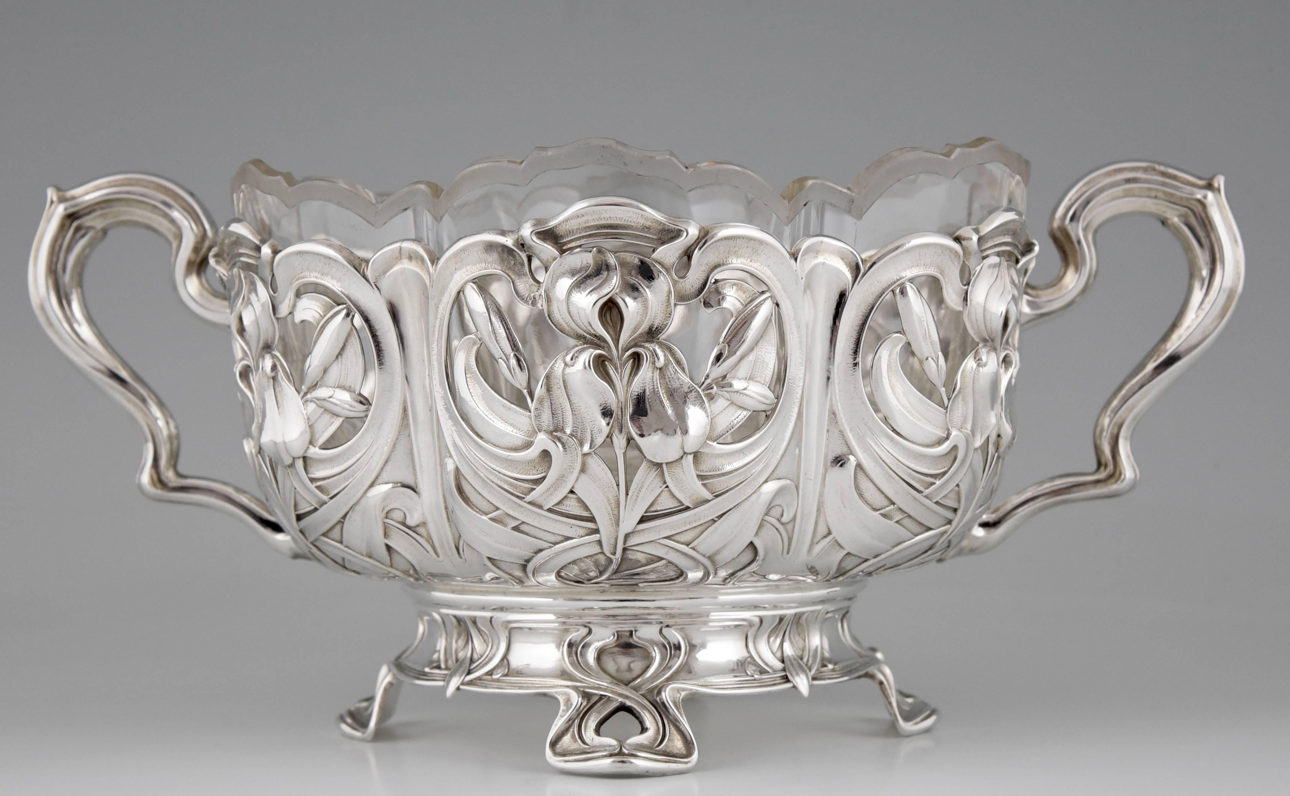20th Century German Art Nouveau silver flower dish with glass liner by A. Strobl, 1900.