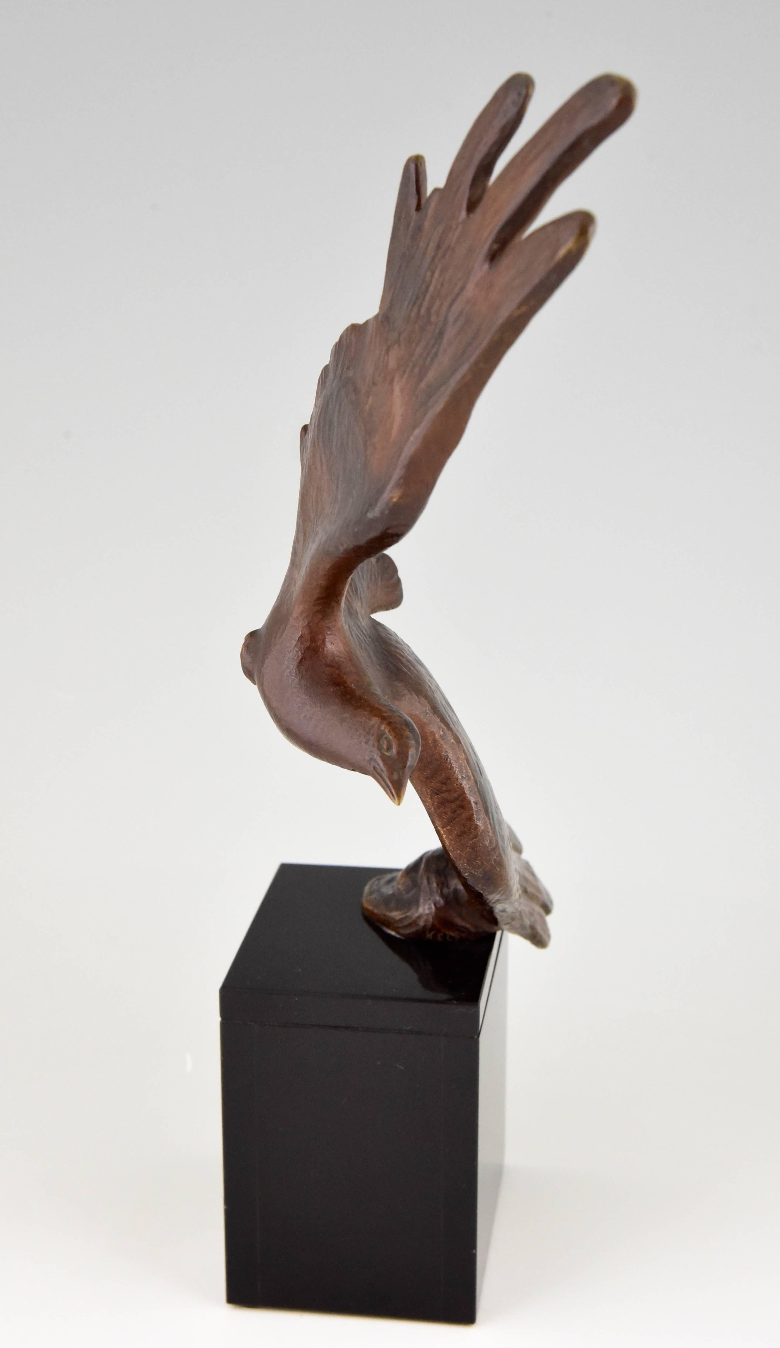 Français Sculpture en bronze Art Déco d'un oiseau par Alexandre Kelety, France, 1930