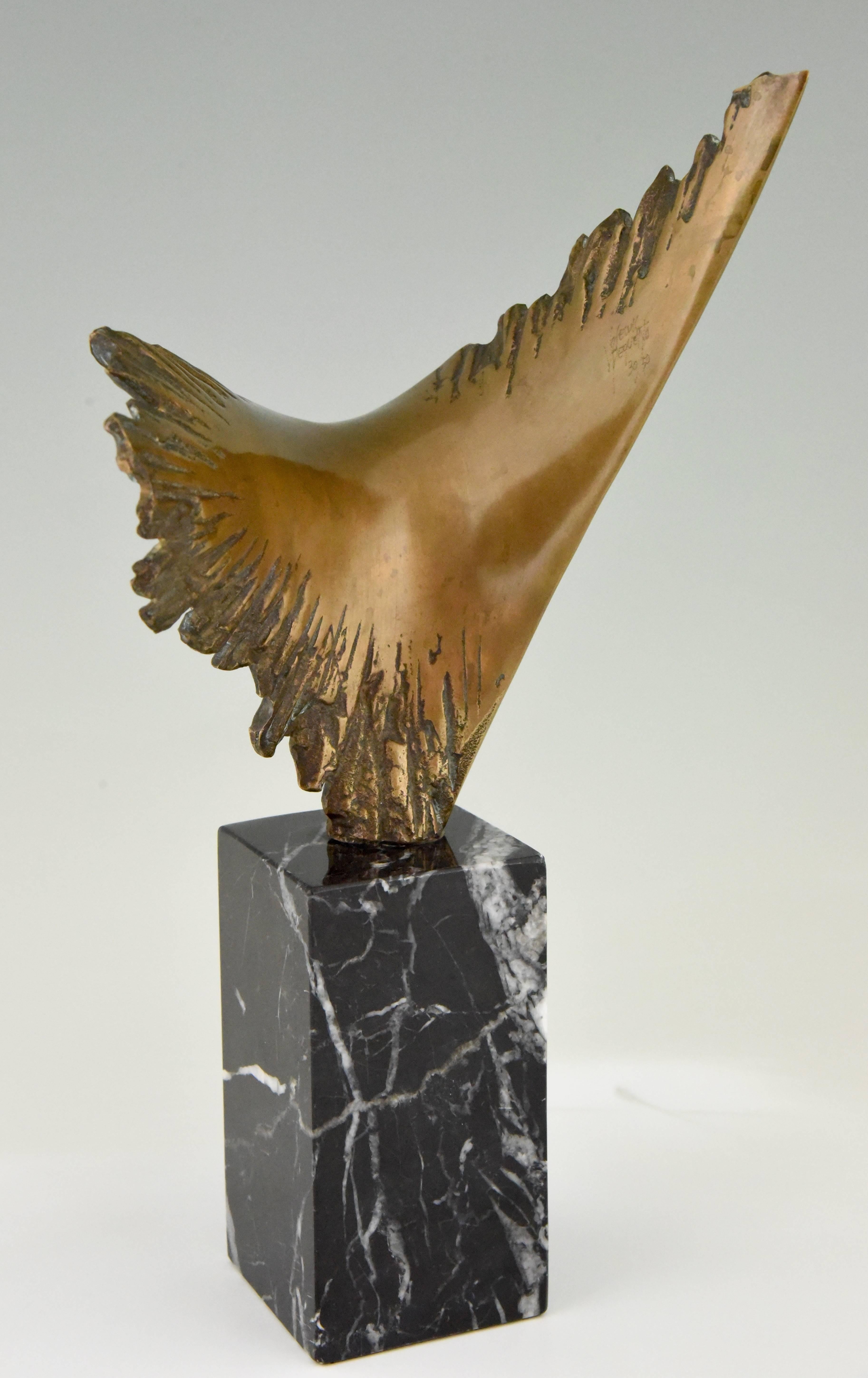 Mid-Century Modern Bronze Sculpture of a Stylized Eagle José Luis Pequeno, 1970s