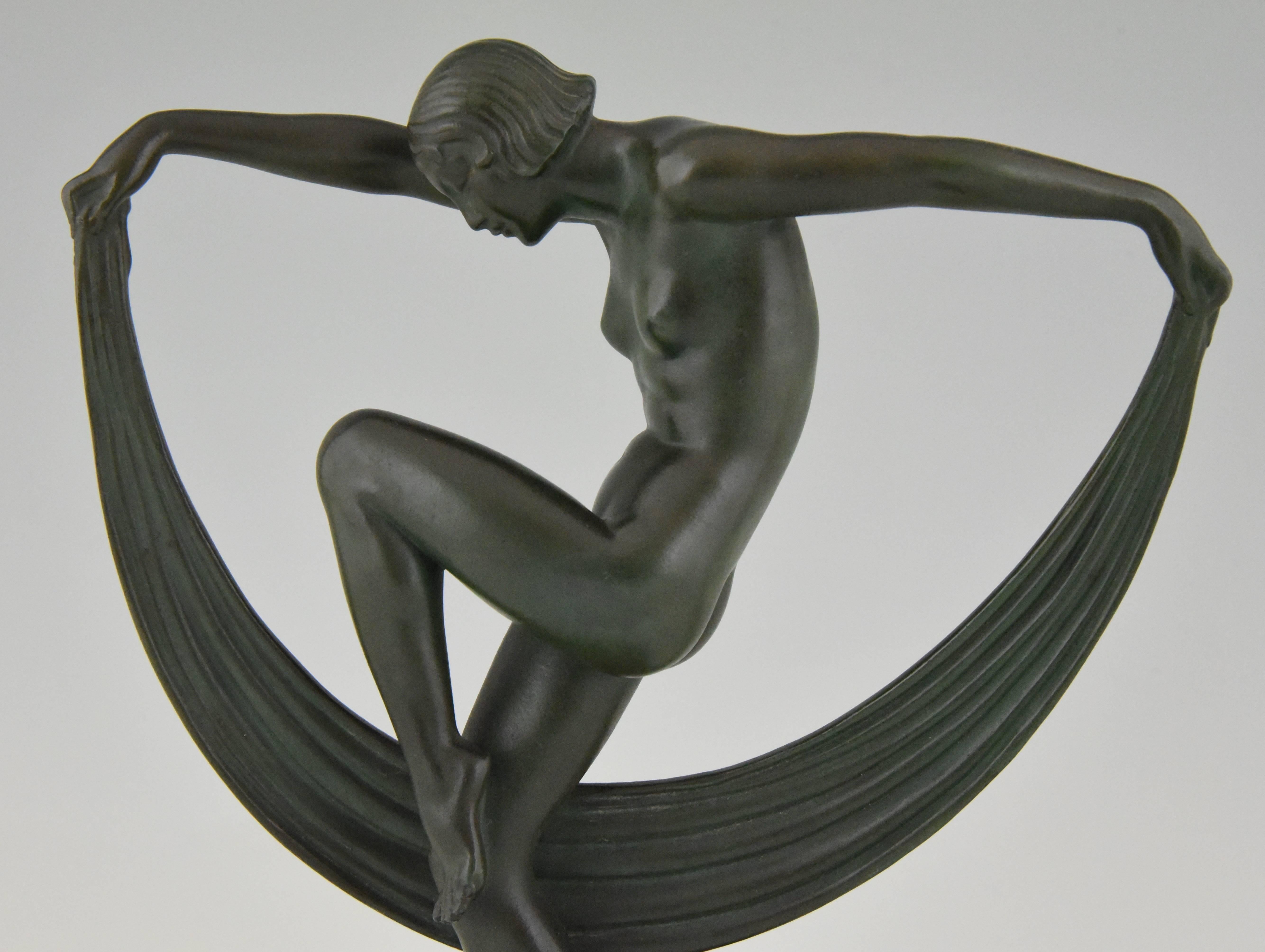 French Art Deco Sculpture of a Nude Scarf Dancer Denis, 1930 2
