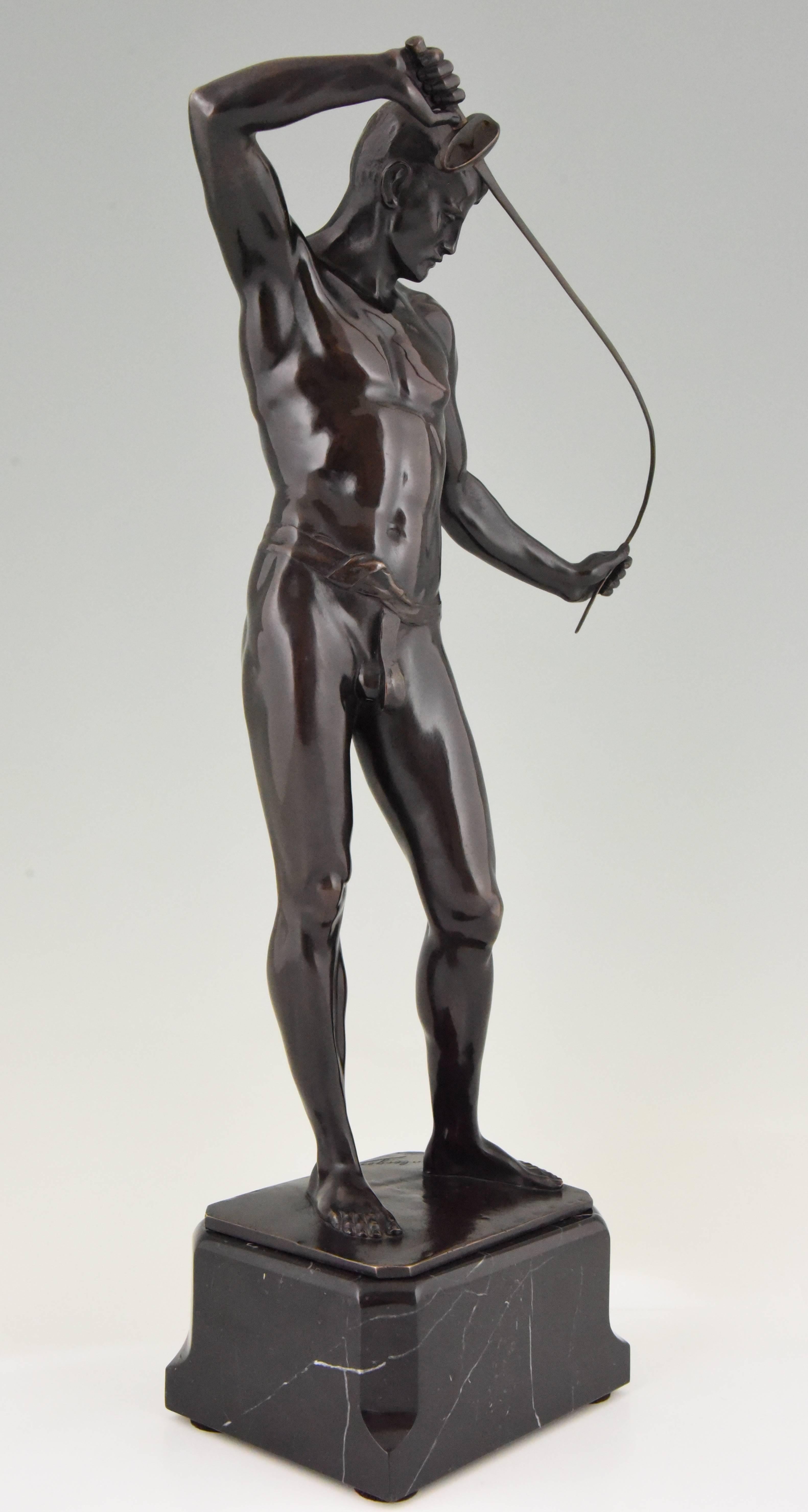 Antique Bronze Sculpture Male Nude Fencer Ludwig Eisenberger, 1900 In Good Condition In Antwerp, BE