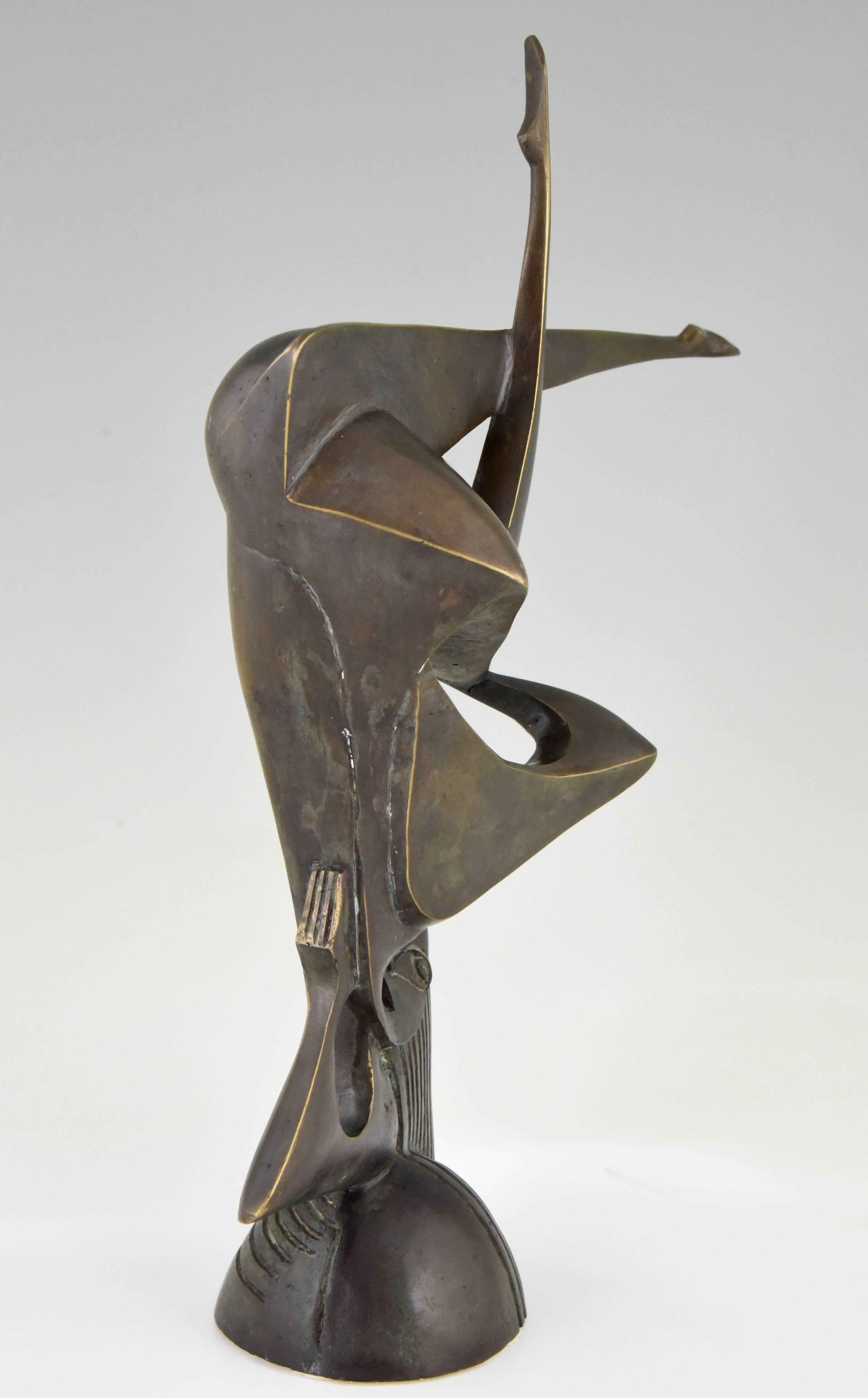 Modern Bronze Sculpture of a Balancing Woman Stefan Vladov Bulgaria  1970 In Good Condition In Antwerp, BE