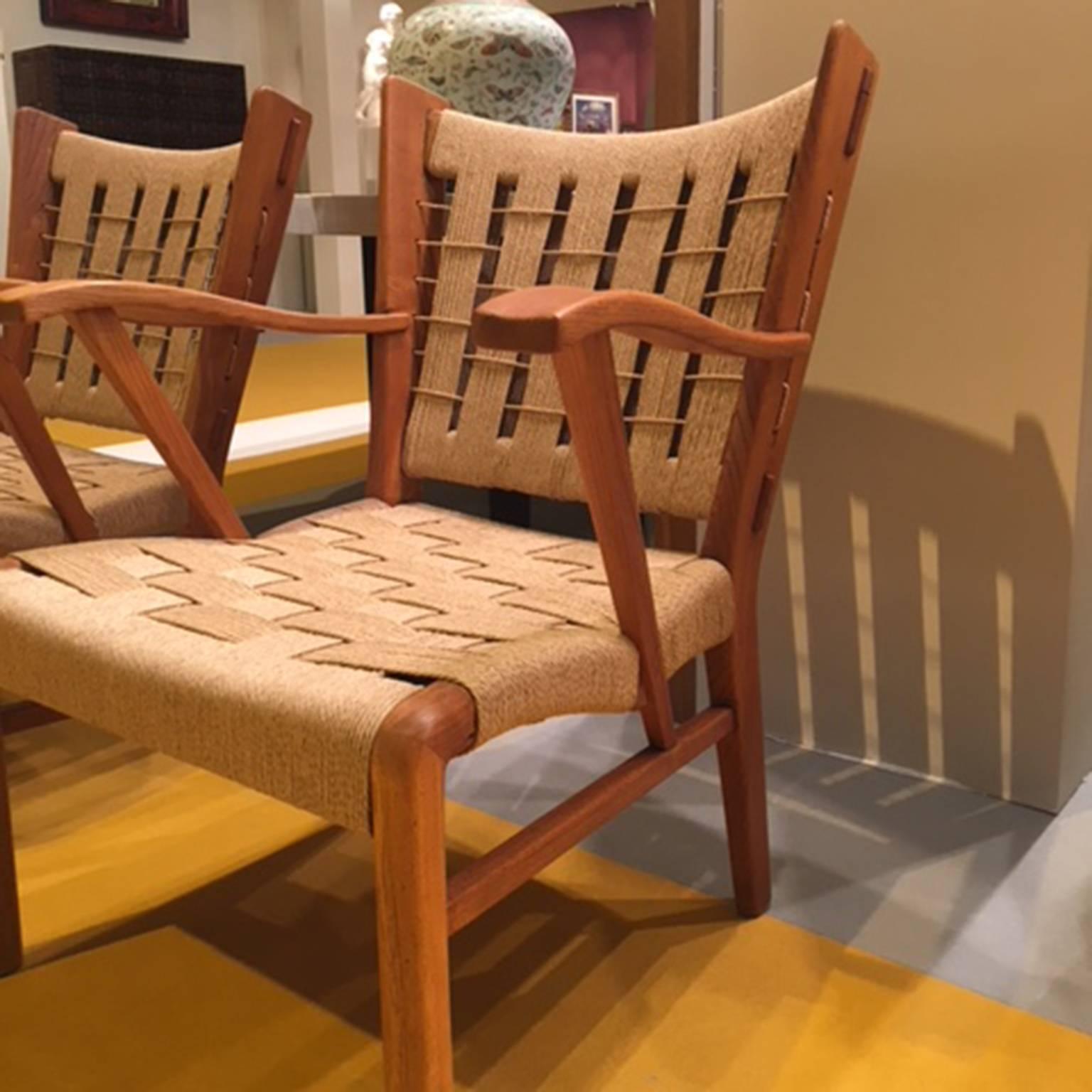 Mid-20th Century Pair of Armchairs Attribute to Paolo Buffa