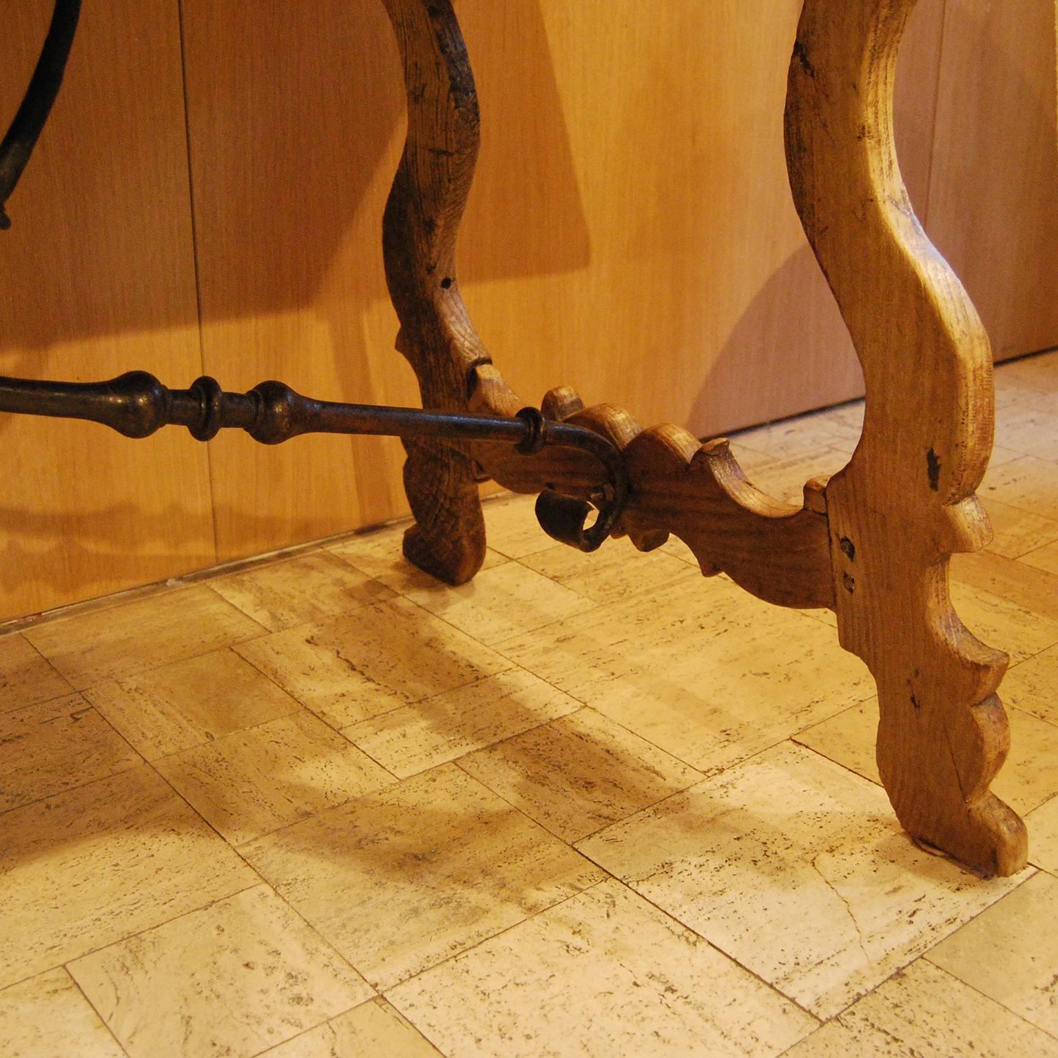 Spanish 18th century console table in chestnut oak with wrought iron.