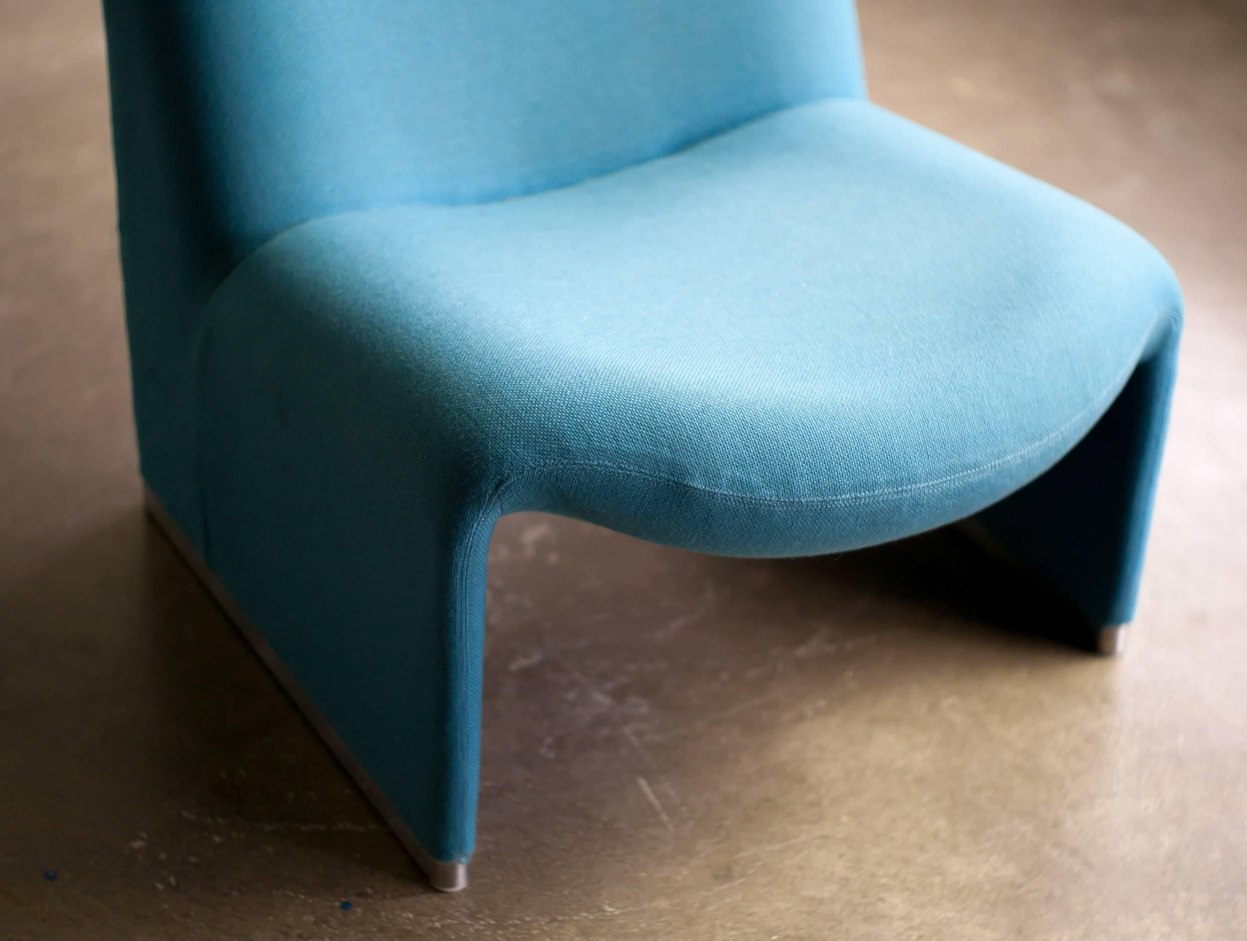 Giancarlo Piretti lounge chair model Alky in blue Kvadrat wool fabric. Produced by Castelli, 1970.

Excellent fast and affordable worldwide shipping available.
   